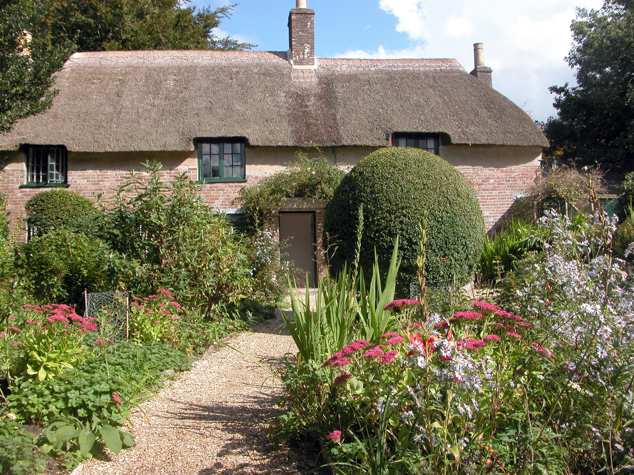 Thomas Hardy's thatched cottage, Dorset. DavidYoung/Shutterstock