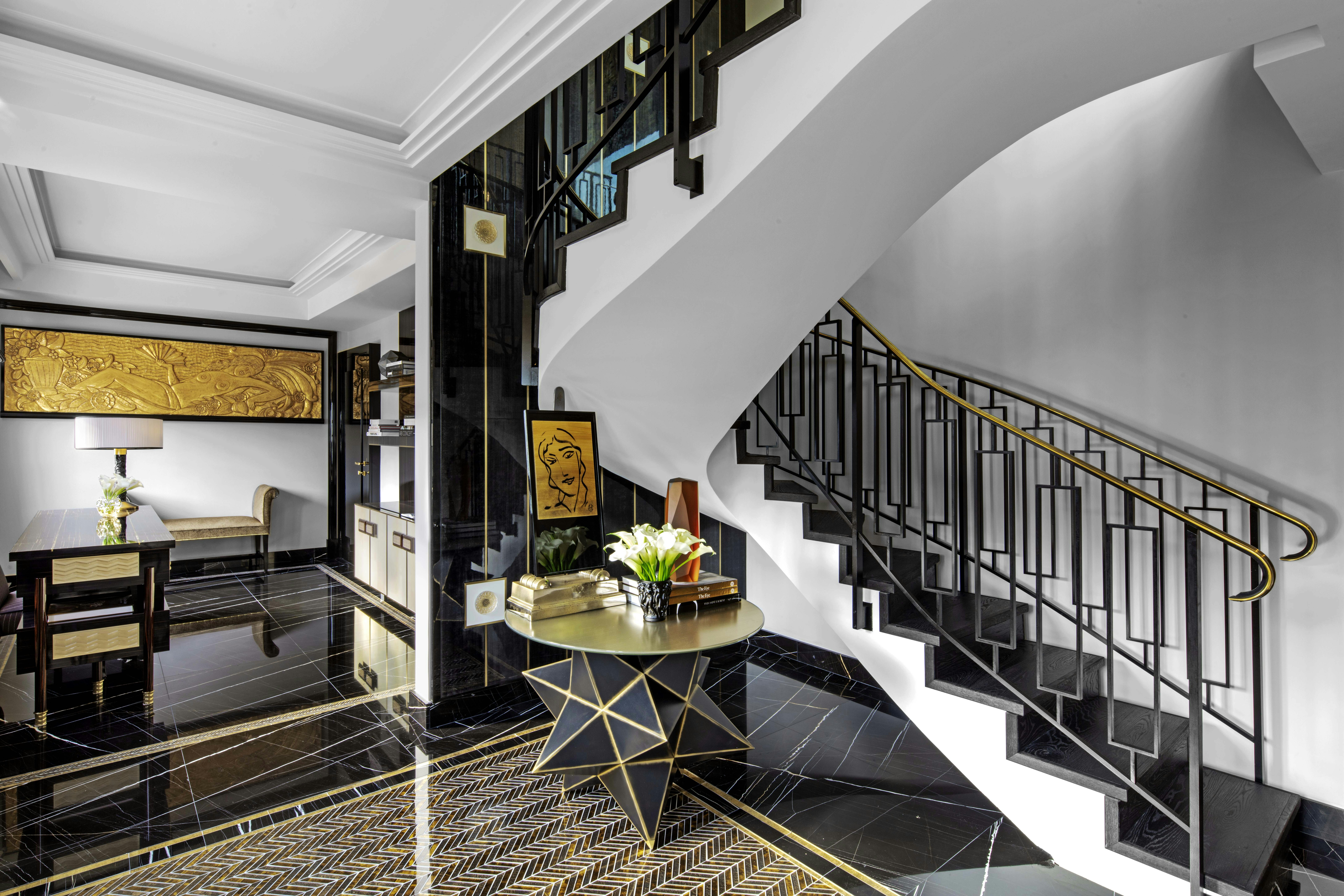 Suite Lalique on the top floor of the hotel Prince de Galles in Paris