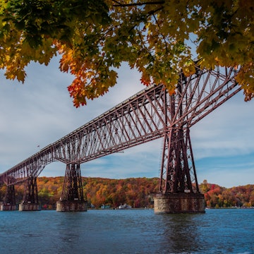 An Autumn view of Cantilever bridge in Walkway Over the Hudson State Historic Park , License Type: media, Download Time: 2024-09-12T21:44:44.000Z, User: joebindloss38, Editorial: false, purchase_order: 65050, job: Online Editorial, client: The best hikes in the Hudson Valley, other: Joe Bindloss