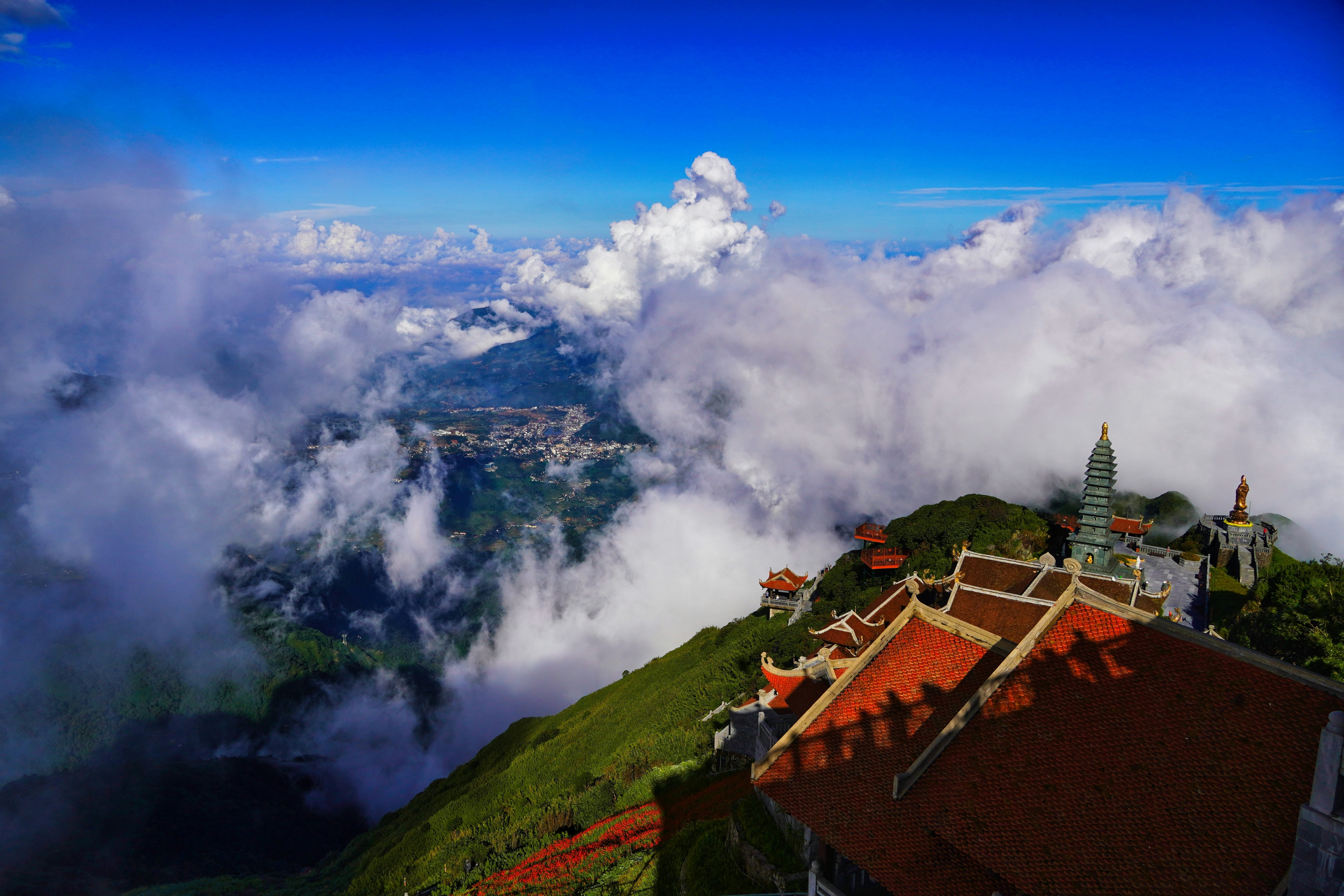Mt Fansipan, the highest mountain in South East Asia, near Sapa, Vietnam