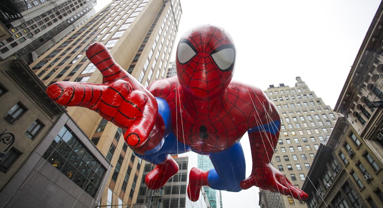 NEW YORK CITY - NOVEMBER 27 2014: the 88th annual Macy's Thanksgiving Day parade stretched from Manhattan's Upper West Side to Herald Square, viewed by 350,000 spectators. Spiderman balloon, License Type: media, Download Time: 2025-09-16T09:24:40.000Z, User: clairenaylor, Editorial: true, purchase_order: 65050 - Digital Destinations and Articles, job: Online editorial, client: USA Thanksgiving parades, other: Claire Naylor
