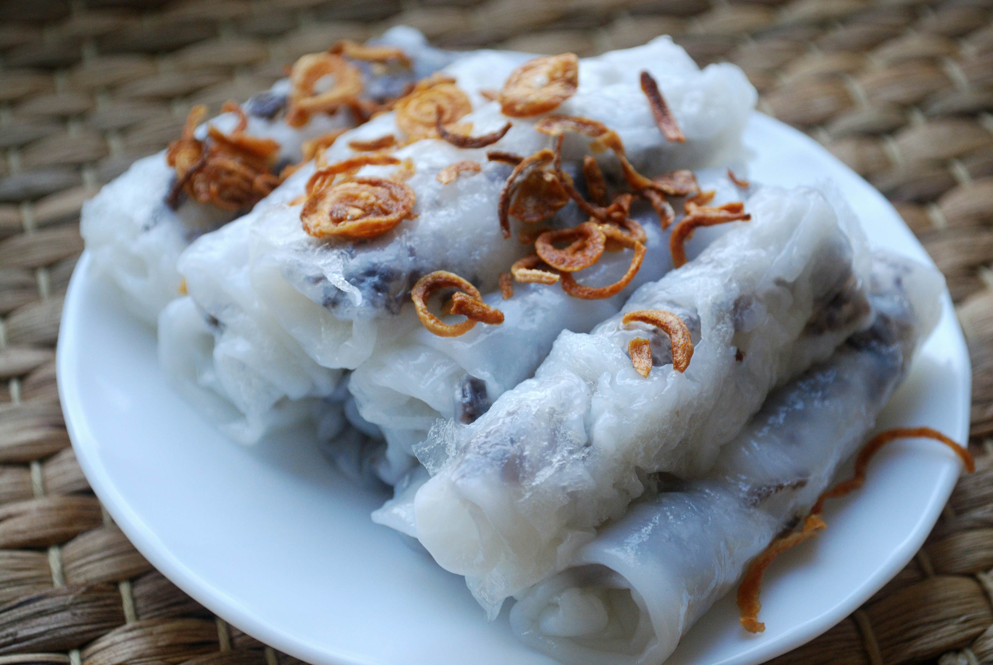 Vietnamese steamed rice rolls with minced meat inside