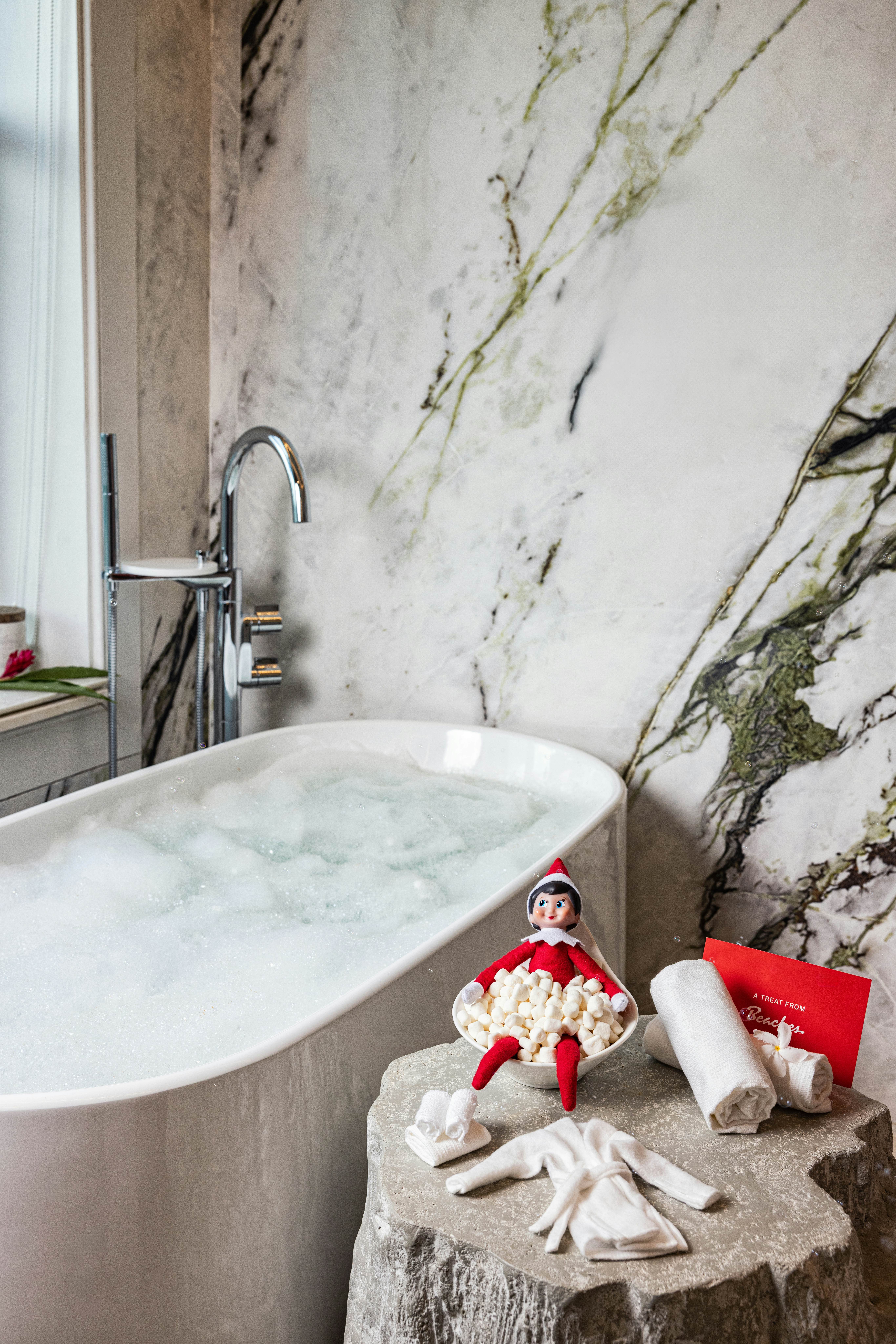 A festive Beaches bathtub.