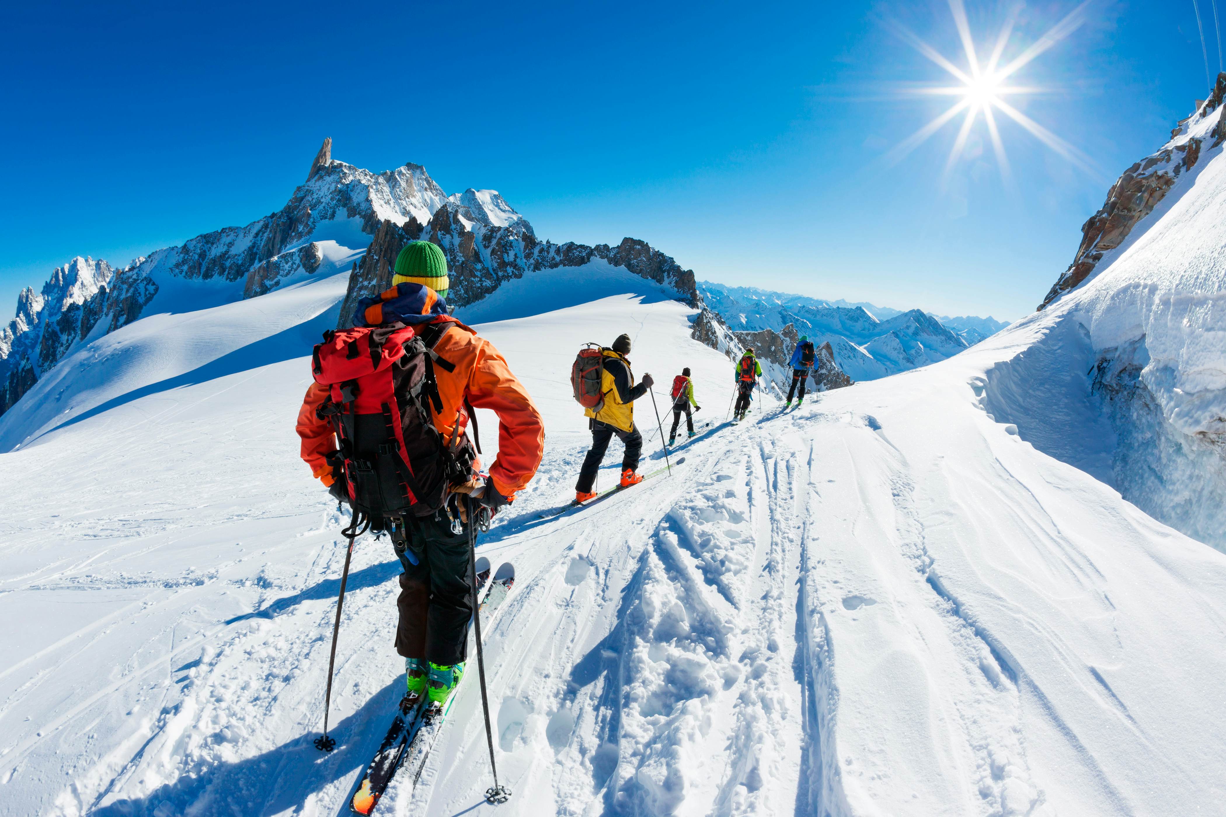 A group of skiers start the descent of Valle Blanche, the most famous offpist run in the Alps, Valle Blanche descent links Italy and France through the Mont Blanc Massif. Chamonix, France, Europe.  License Type: media  Download Time: 2024-02-02T18:58:08.000Z  User: aniabartoszek  Is Editorial: No  purchase_order:   