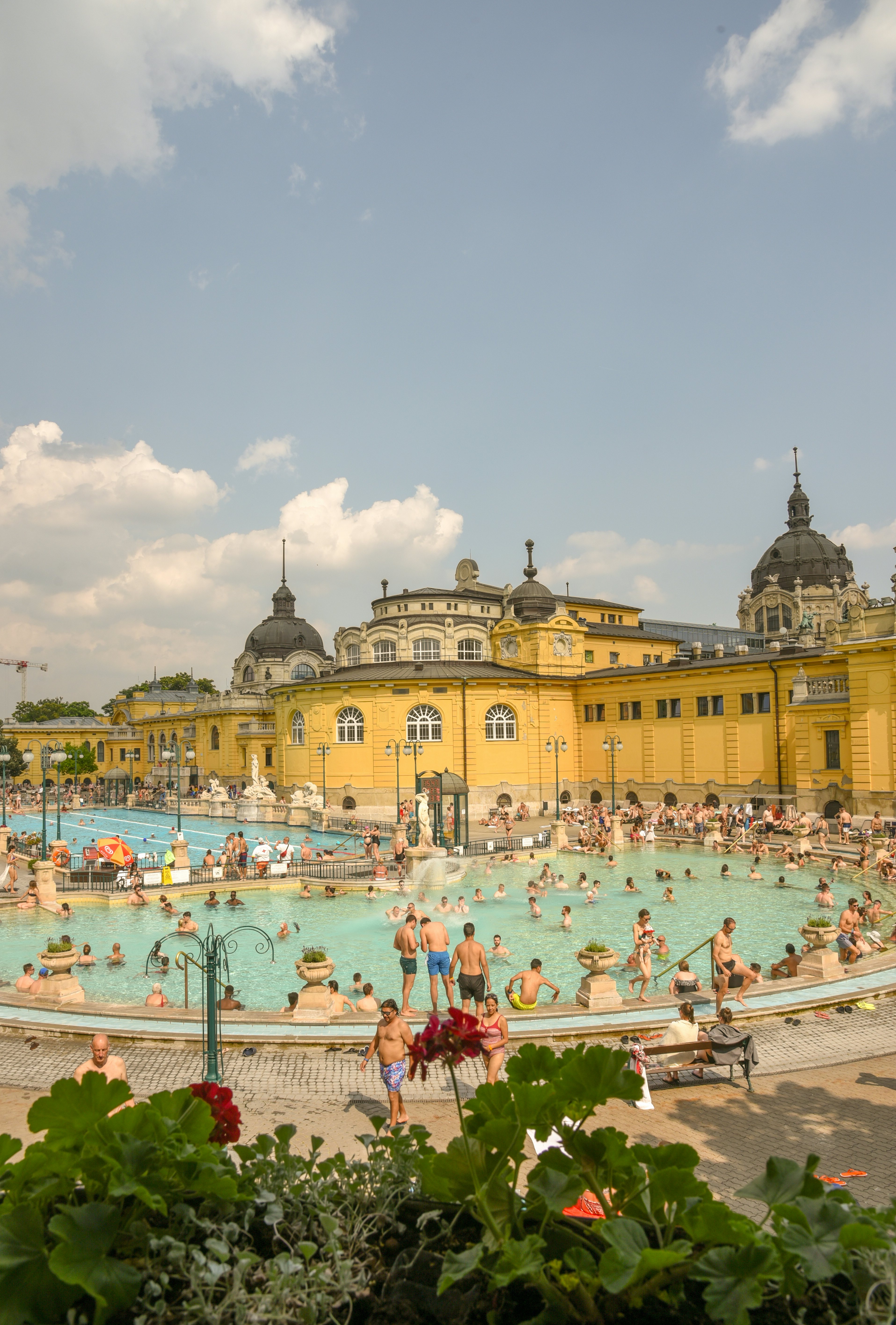 Spectacular thermal baths on a beautiful sunny day