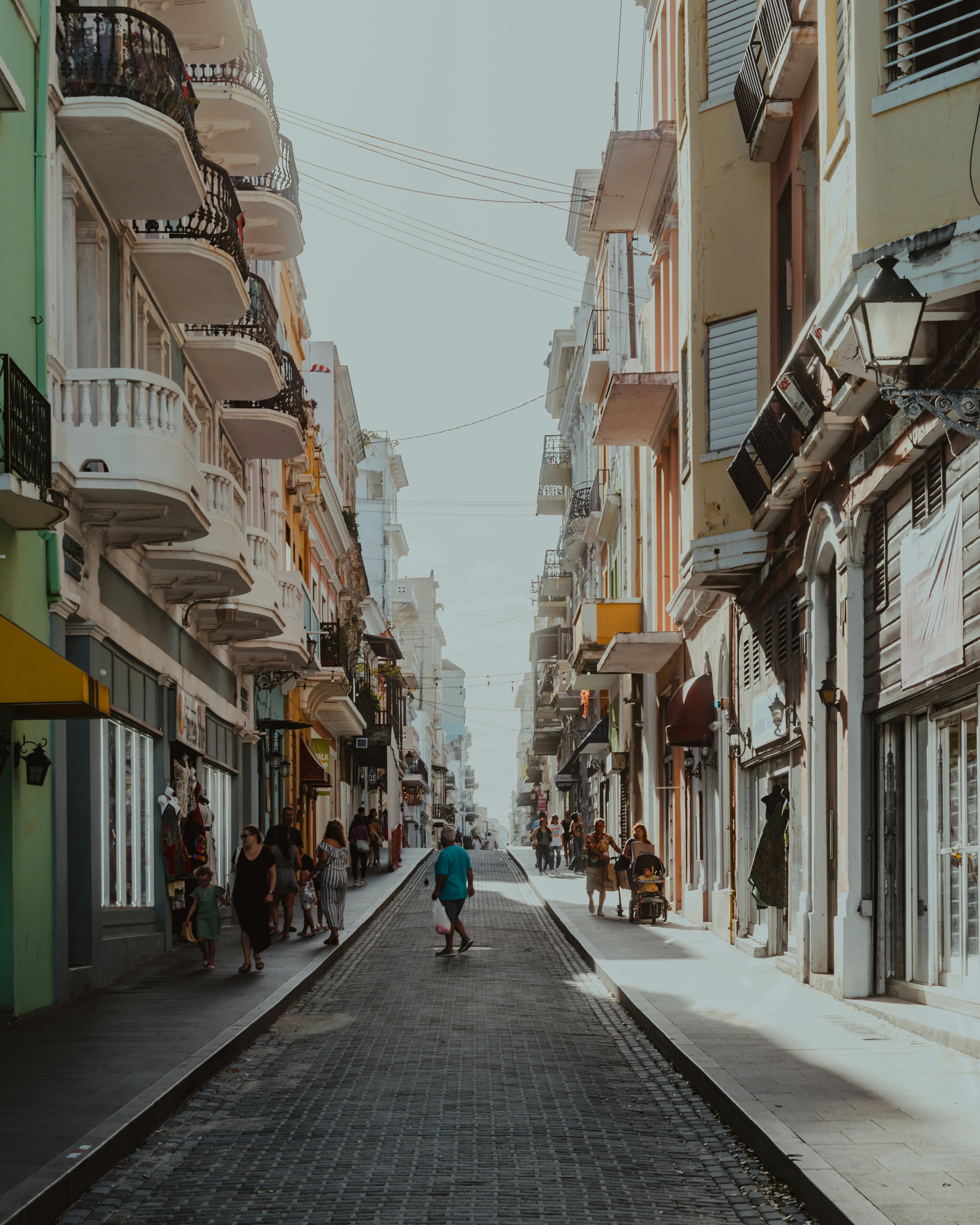 San Juan, Puerto Rico - 12th february 2023: The coulourful streets of old ´San Juan of Puerto Rico, License Type: media, Download Time: 2025-02-10T19:27:40.000Z, User: Ppeterson948, Editorial: true, purchase_order: 56530 - Guidebooks, job: Global Publishing WIP , client: Global Publishing WIP , other: Pia Peterson Haggarty