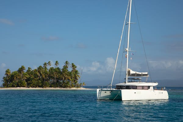 Continent hopping: from Panama to Colombia by sailboat