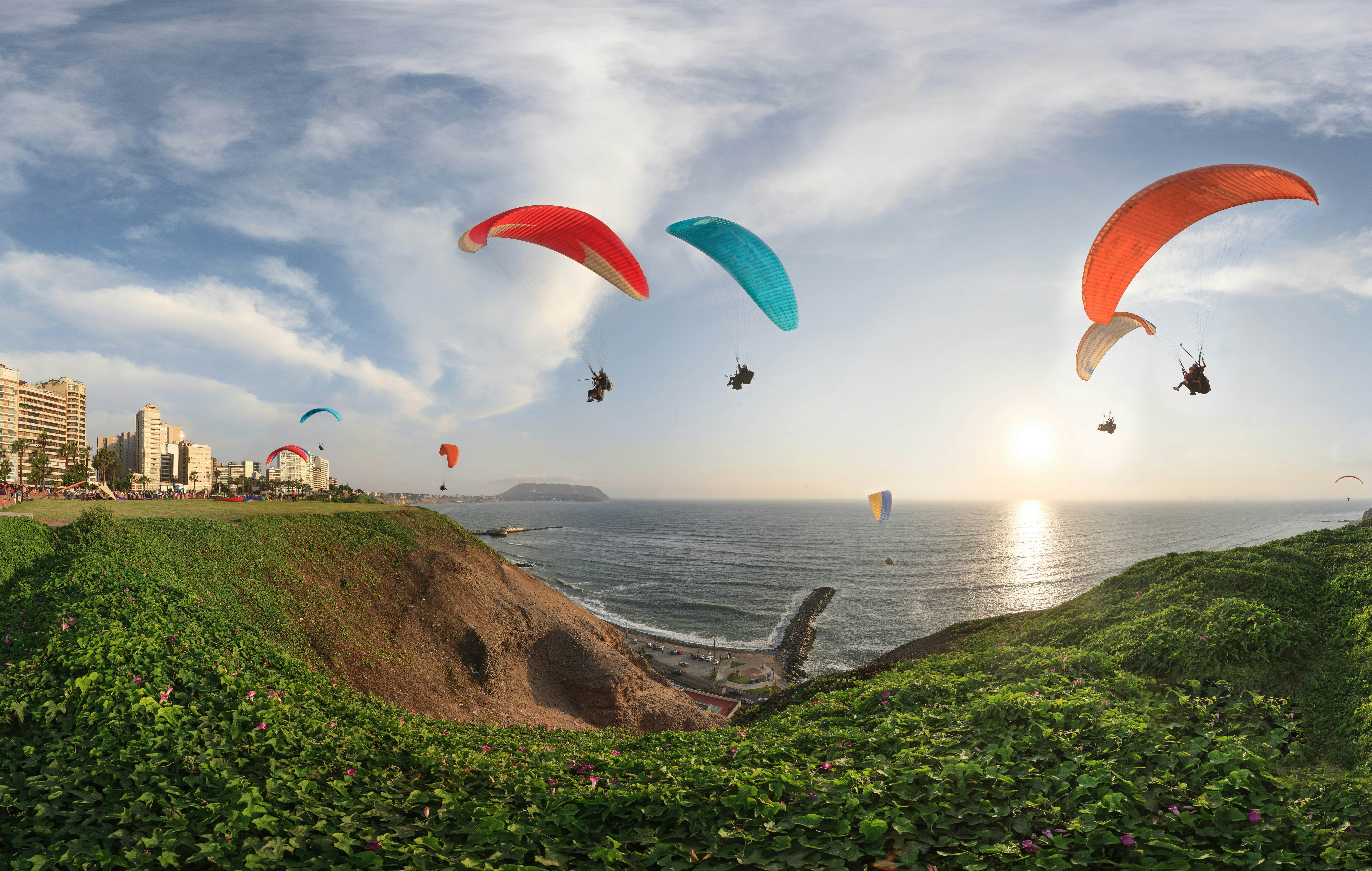 LIMA, PERU: paragliding in Miraflores., License Type: media, Download Time: 2025-05-22T13:22:14.000Z, User: lonelyplanetmedia, Editorial: false, purchase_order: 65050 - Digital Destinations and Articles, job: Global Publishing WIP, client: Global Publishing WIP, other: Pia Peterson Haggarty // SS Comp Ingestion
