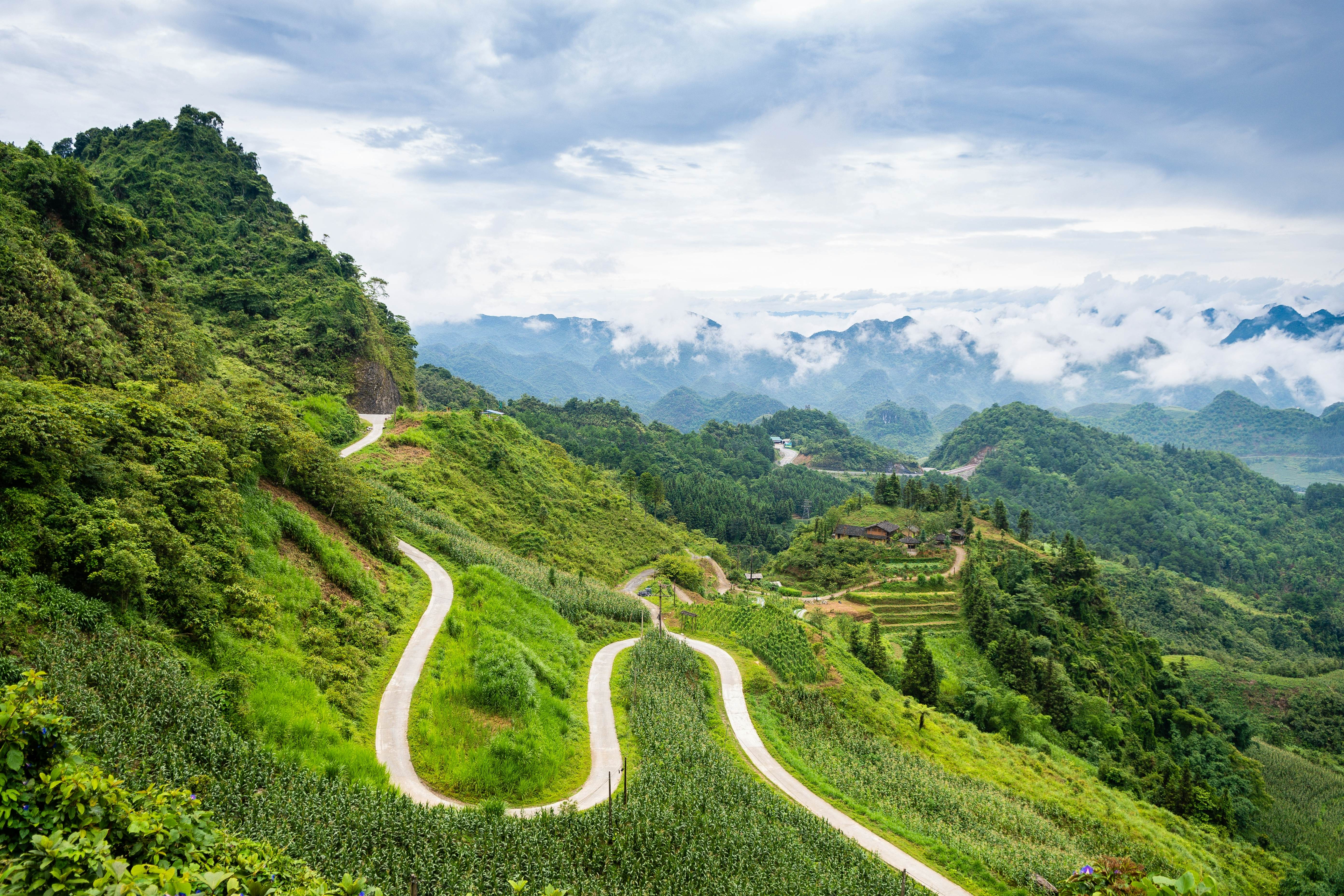 panoramic view of ha gian loop on northern vietnam, License Type: media, Download Time: 2025-05-29T18:50:32.000Z, User: lonelyplanetmedia, Editorial: false, purchase_order: 65050 - Digital Destinations and Articles, job: Global Publishing WIP, client: Global Publishing WIP, other: Peterson Haggarty // SS Comp Ingestion