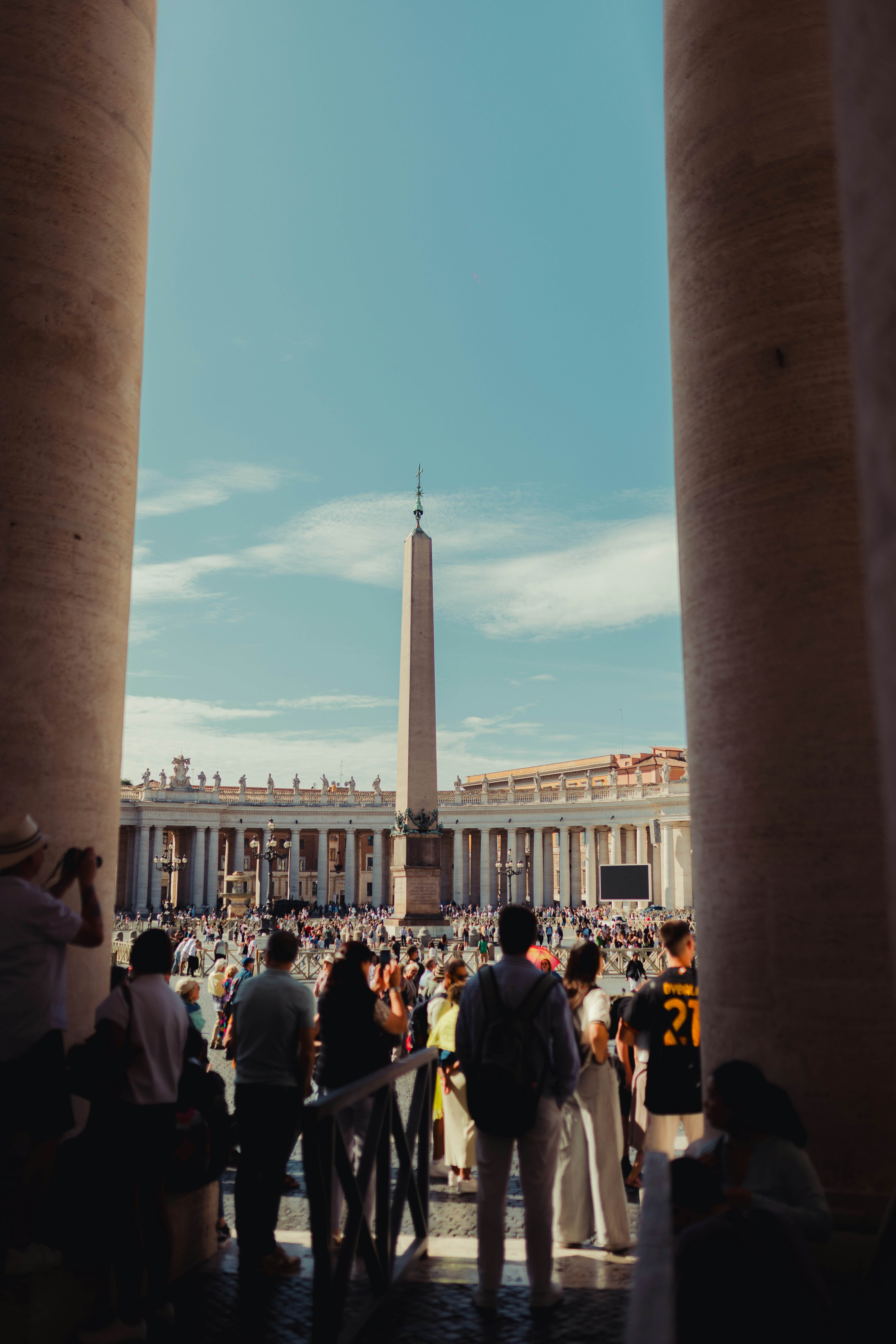 Crowds inside St Peter's Square, Vatican City.Roma during the autumn