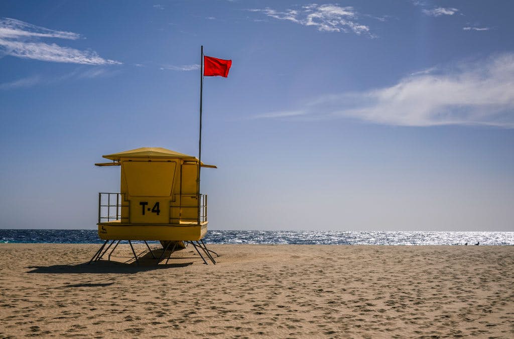 25 January 2024, Spain, Jandia: The red flag flies on the lifeguard's house on the beach Playa del Mattoral de Morro Jable. Photo: Soeren Stache/dpa (Photo by Soeren Stache/picture alliance via Getty Images)
2055262928
sports, leisure time, vacation, fuerte, water gymnastics, recreation, recover, deserted, width, exterior shot, symbol image, overview
Spain, Jandia: The red flag flies on the lifeguard's house on the beach Playa del Mattoral de Morro Jable.