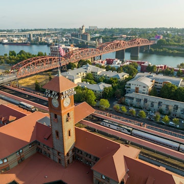 September 02, 2022 - Portland, OR, USA: Portland Union Station is a train station in Portland, Oregon, United States, situated near the western shore of the Willamette River in Old Town Chinatown. , License Type: media, Download Time: 2025-12-11T23:45:57.000Z, User: LP_ASouza, Editorial: true, purchase_order: 65050 - Digital Destinations and Articles, job: Lonely Planet, client: 2026 train journeys, other: Amy Souza
