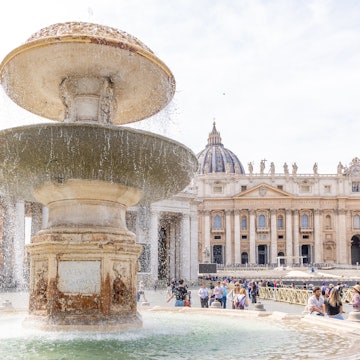 Rome, Italy - April 11, 2024: Rome, Italy - April 11, 2024: St. Peter's Square in Vatican City, full of tourists in Rome, Italy, License Type: media, Download Time: 2025-12-17T14:14:49.000Z, User: clairenaylor, Editorial: true, purchase_order: 65050 - Digital Destinations and Articles, job: Online editorial, client: Rome best free things, other: Claire Naylor