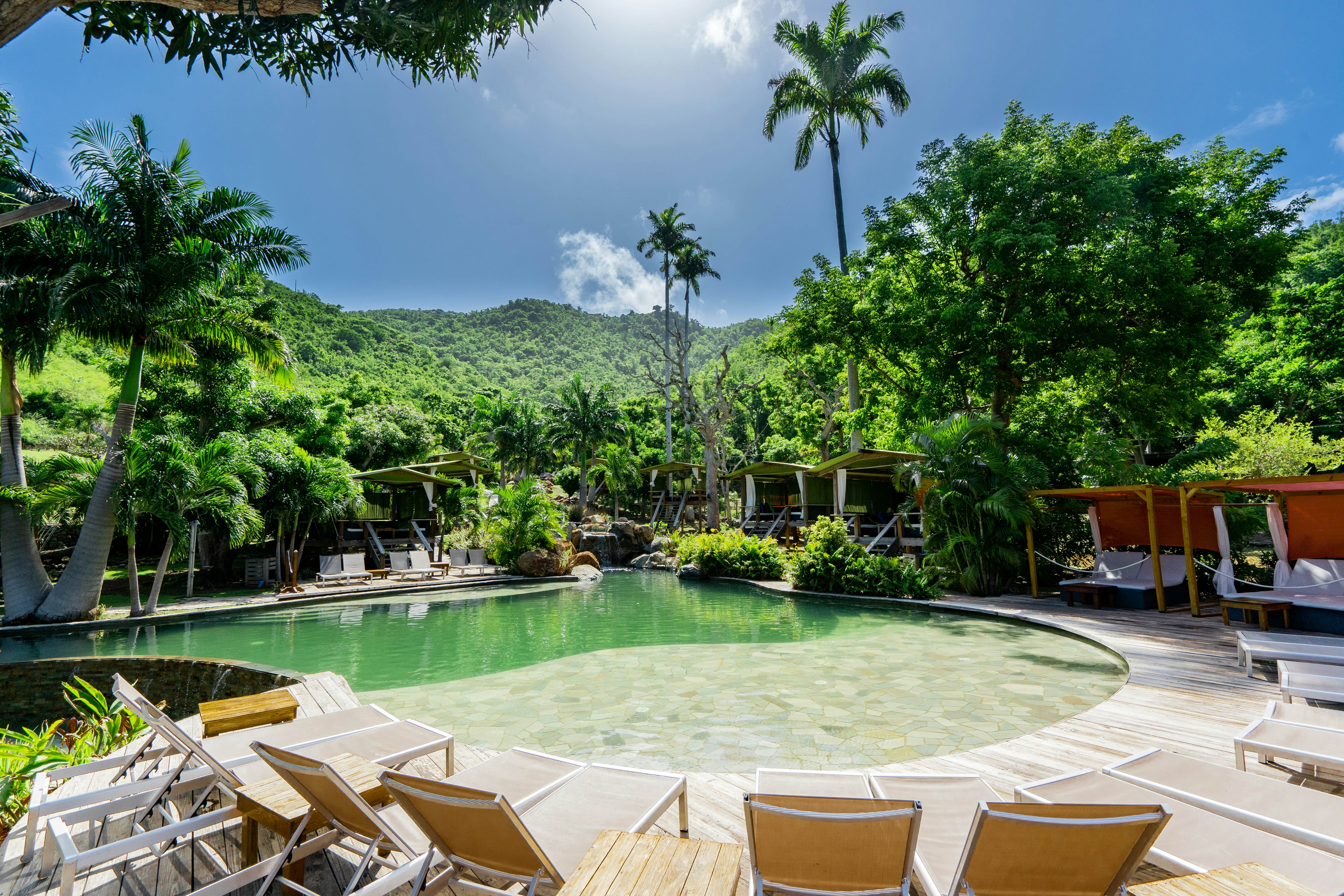 Courtesy of St. Maarten Tourist Bureau for POI pages