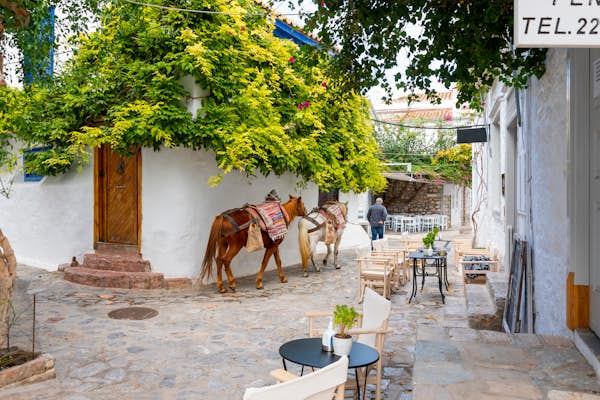 16 unforgettable things to do in Greece