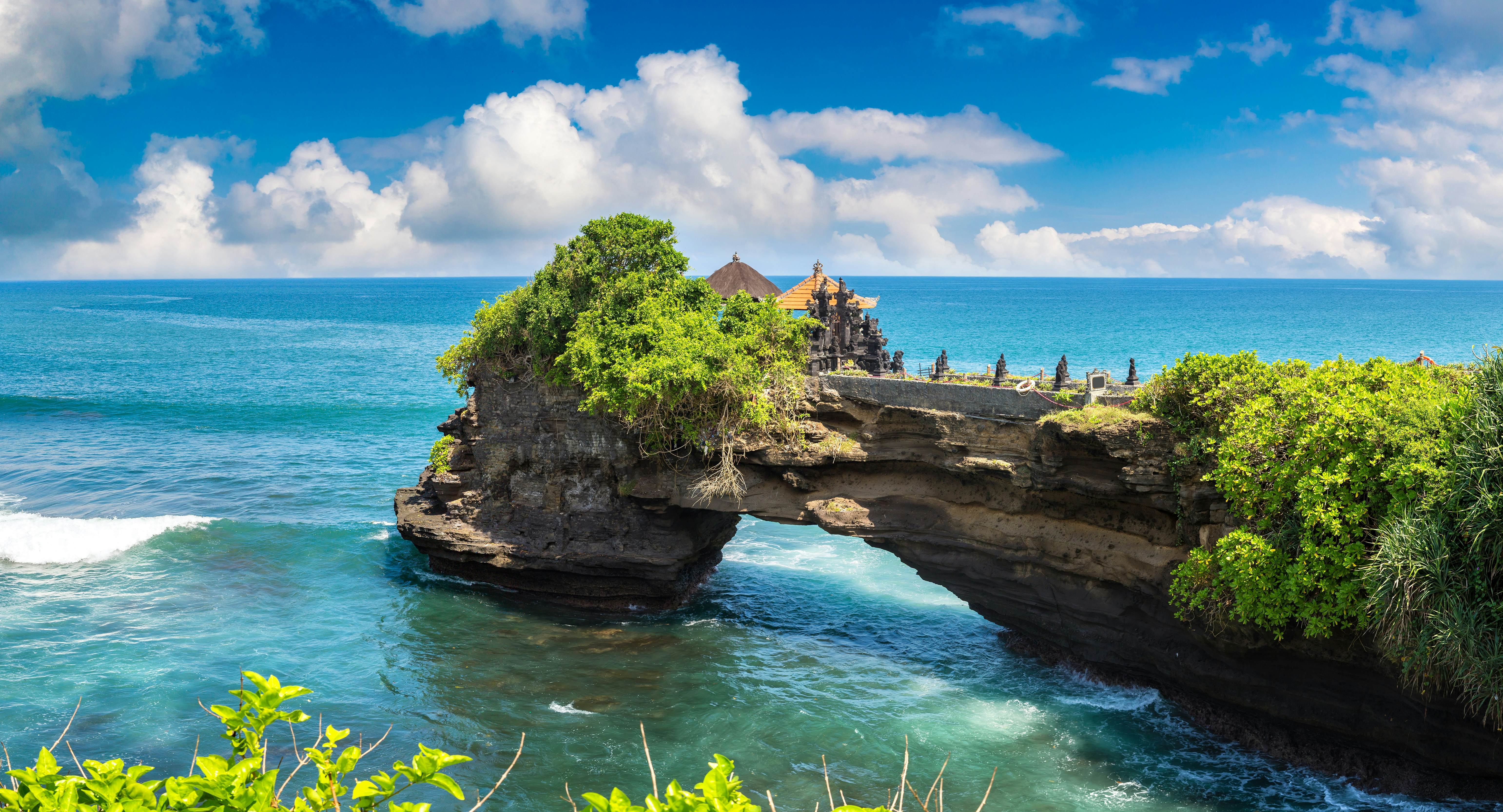 Panorama of  Pura Batu Bolong Temple on Bali, Indonesia in a sunny day, License Type: media, Download Time: 2025-05-29T14:38:55.000Z, User: lonelyplanetmedia, Editorial: false, purchase_order: 65050 - Digital Destinations and Articles, job: Global Publishing WIP, client: Global Publishing WIP, other: Peterson Haggarty // SS Comp Ingestion
