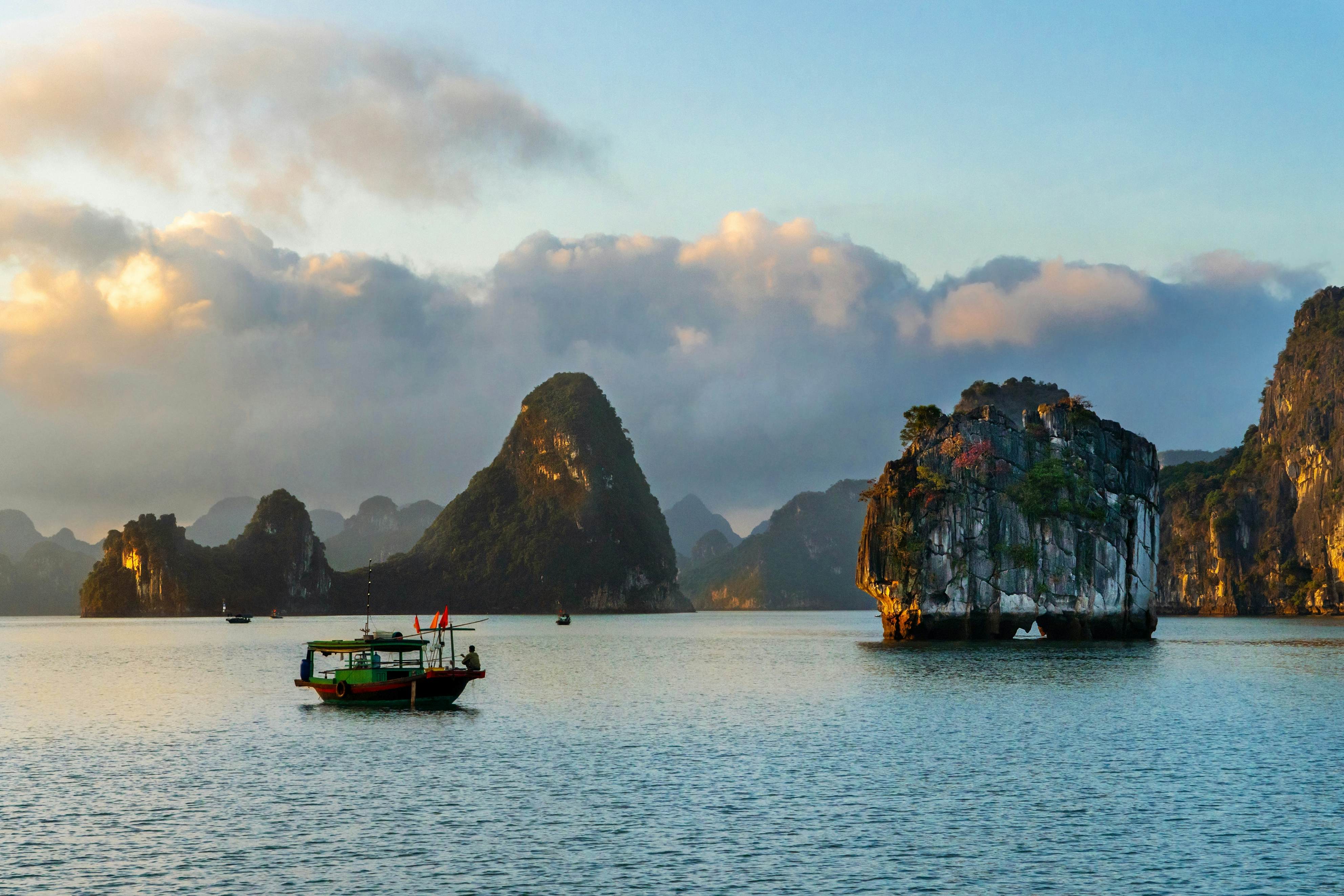 View over the karst rock formations in Ha Long Bay, Vietnam, License Type: media, Download Time: 2025-03-28T16:01:56.000Z, User: rhylton_redventures, Editorial: false, purchase_order: 65050 - Digital Destinations and Articles, job: Lonely Planet, client: wip, other: Rhianydd Hylton