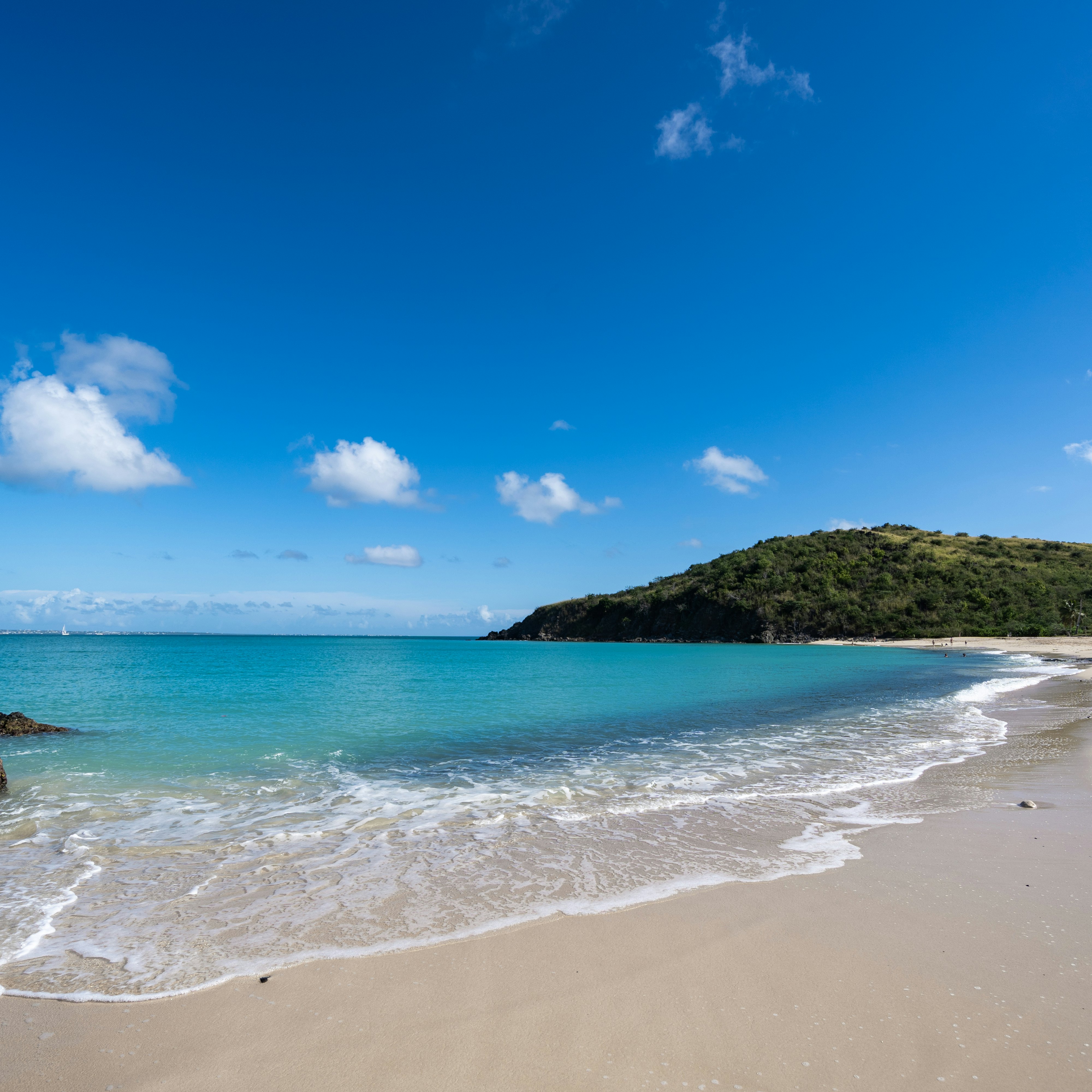 Courtesy of St. Maarten Tourist Bureau for POI pages