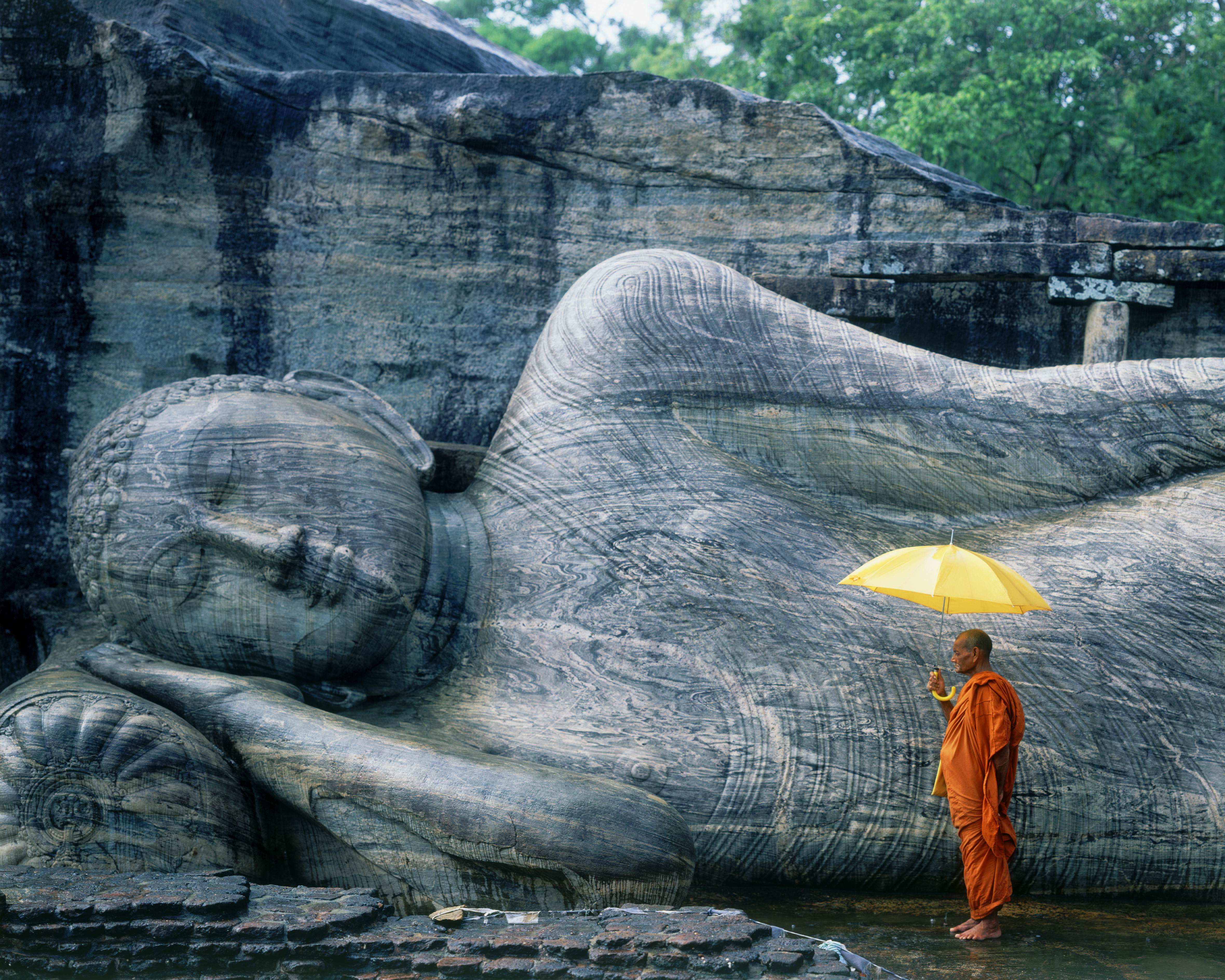 GettyImages-523358328.jpg
Buddhist Monk at the Gal Vihara in Sri Lanka