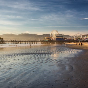 GettyImages-890690074.jpg
Santa Monica Pier sunset