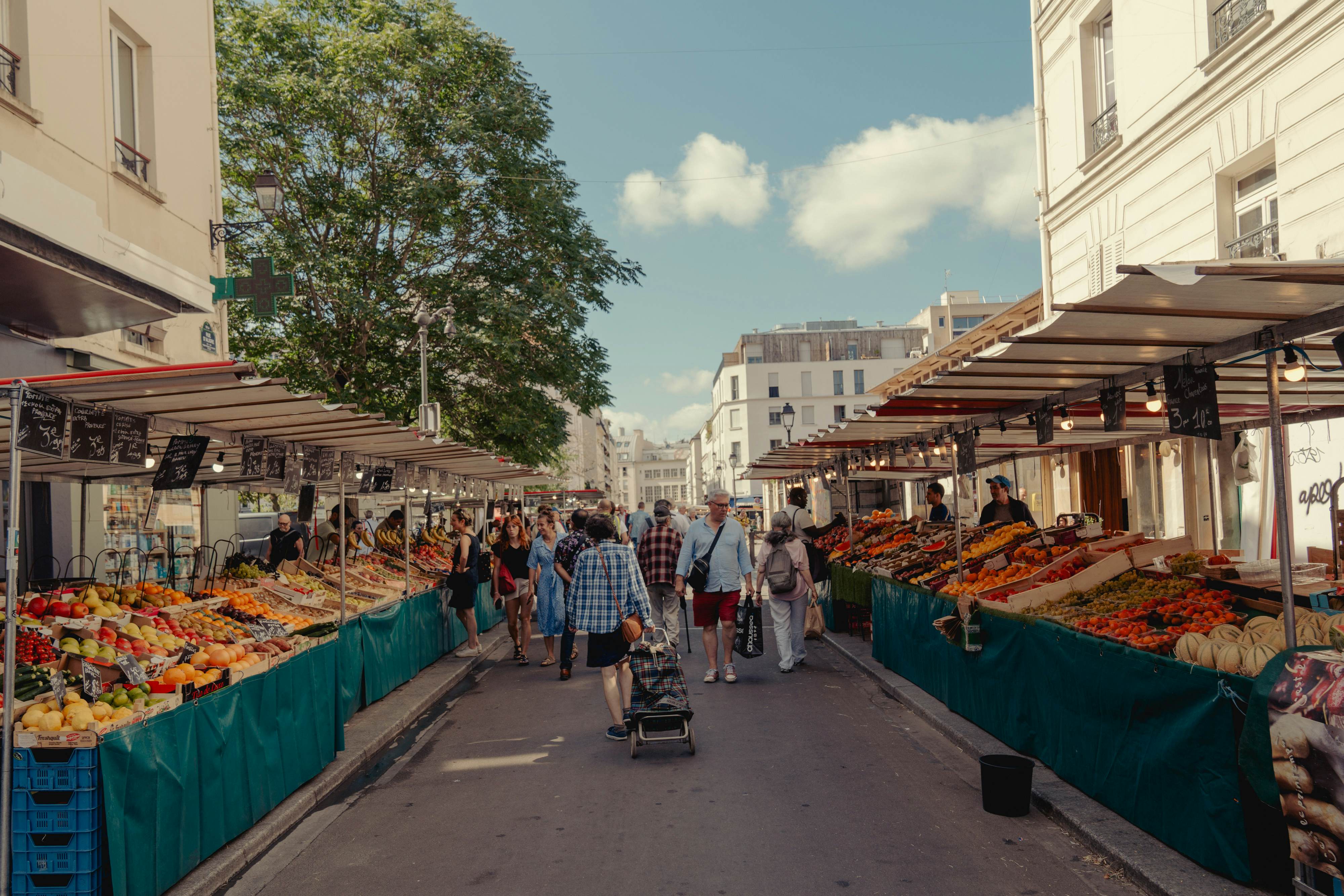 Marché d'Aligre..The Aligre market takes place every morning except Monday at Place d'Aligre and Rue d'Aligre , in the 12th  arrondissement of Paris ...Wednesday 7th August 2024.Paris, France