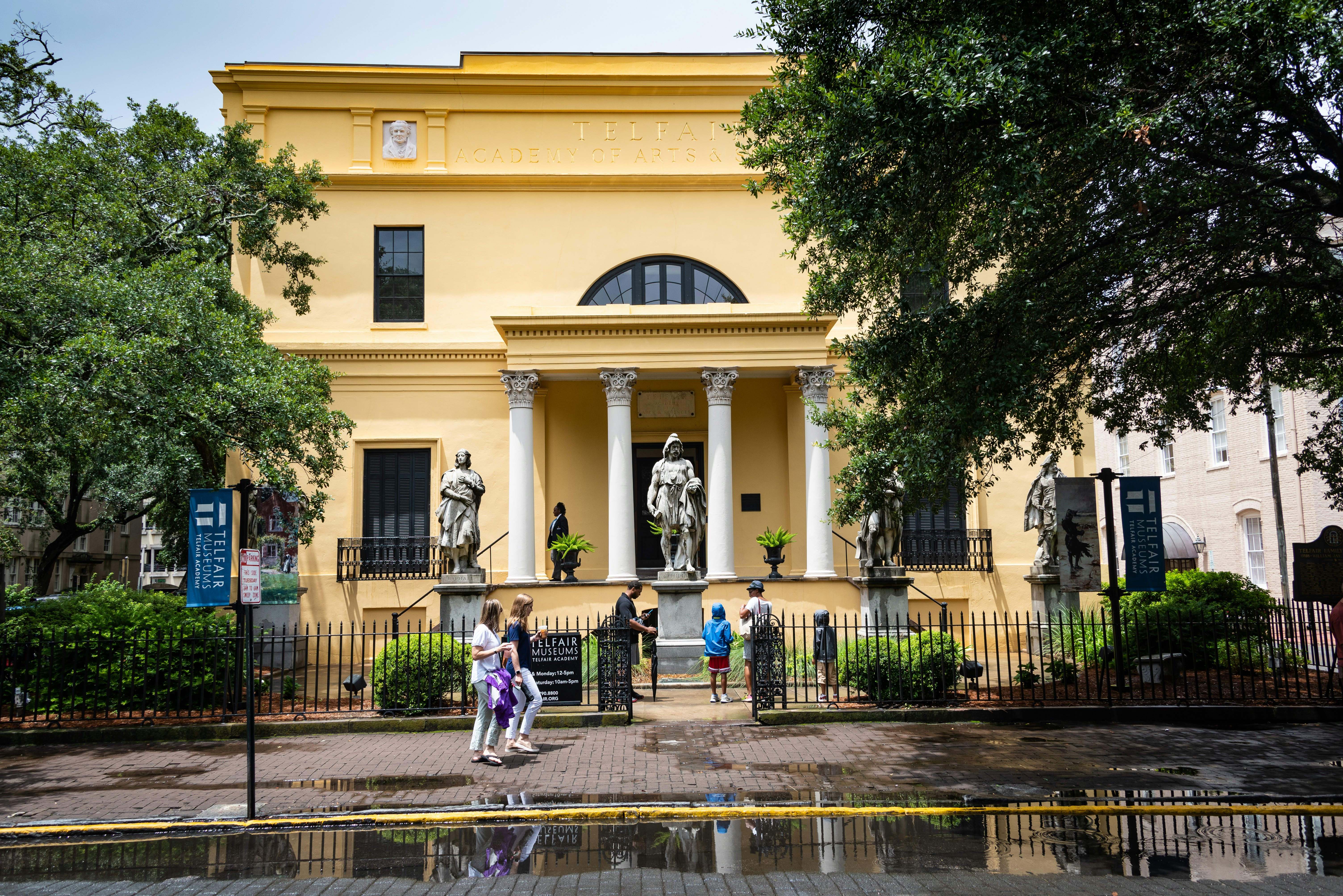 A photo of the historical front exterior of the Telfair Academy of Arts & Sciences, in downtown Savannah.