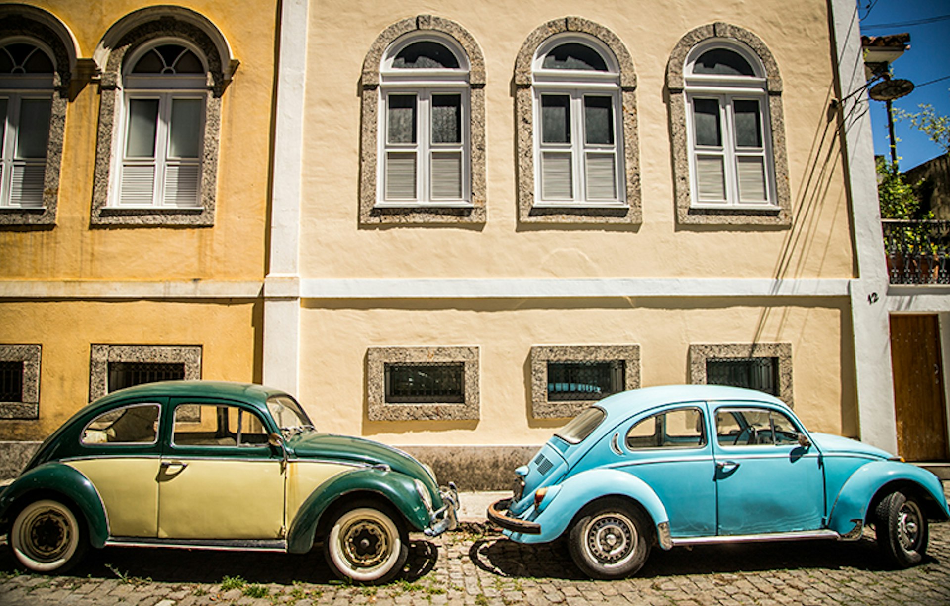 Classic cars in Santa Teresa. Image by Teresa Geer / Lonely Planet