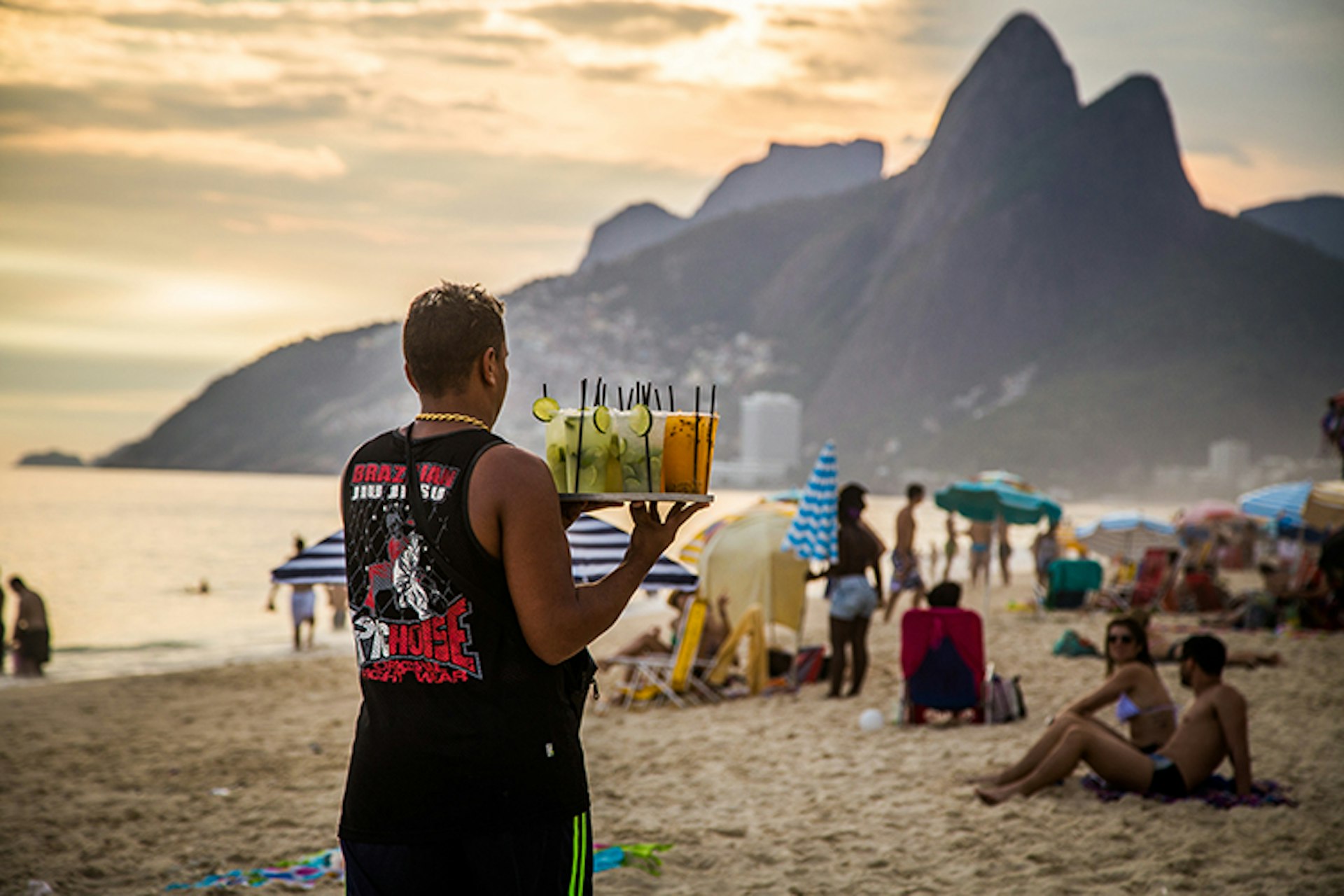 Chill out on Ipanema beach with a refreshing caipirinha. Image by Teresa Geer / Lonely Planet