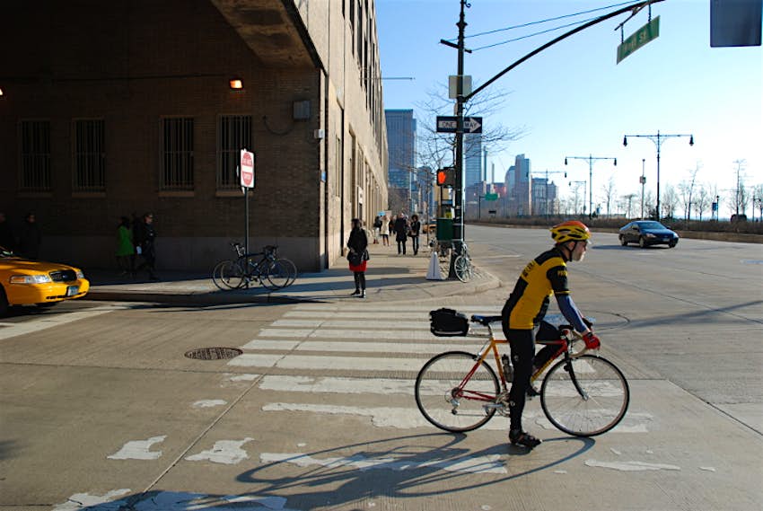 Features - cycle-nyc-like-a-pro Cycling in NYC. Image by Szapucki / CC BY 2.0