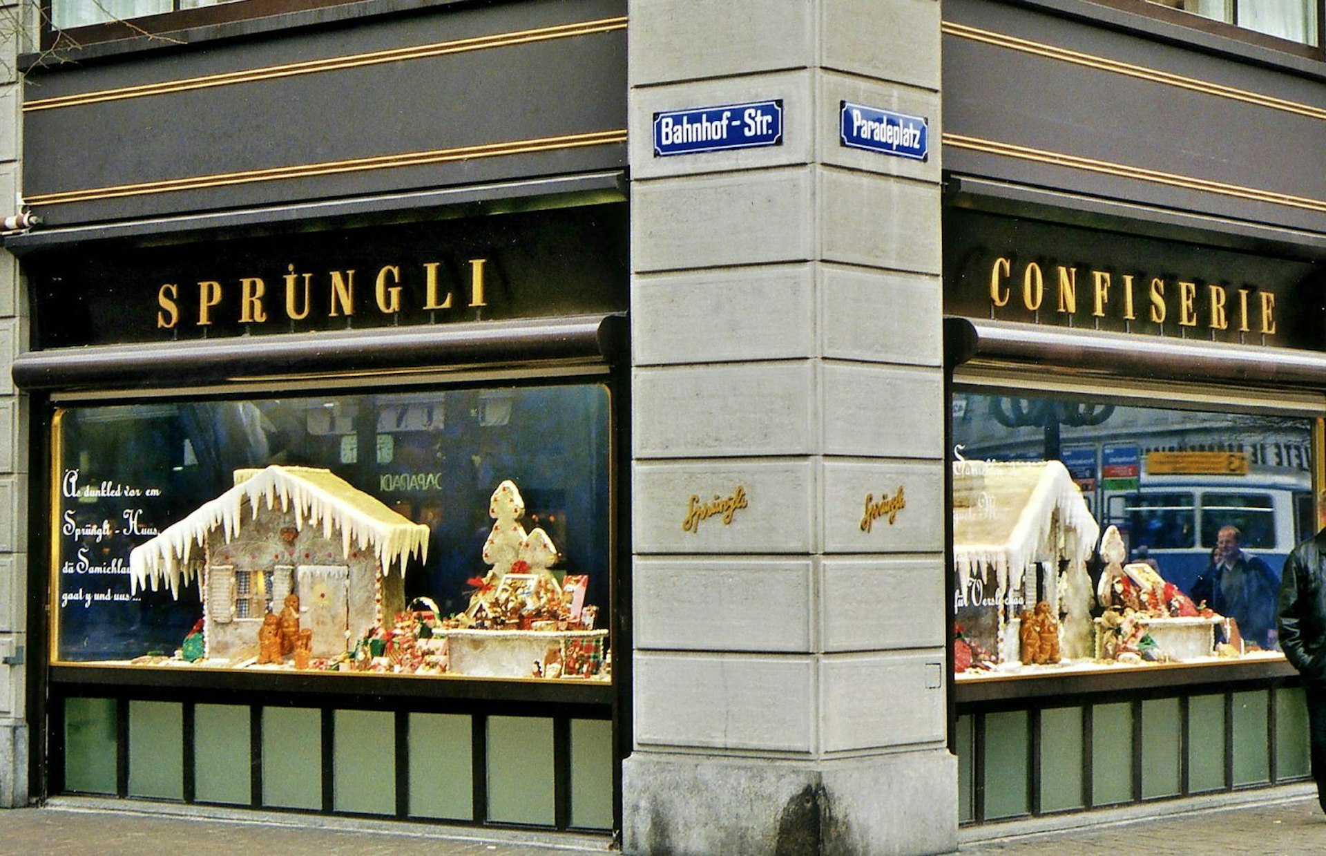  The Sprüngli confectionery shop in Zürich, Switzerland © ullstein bilds / Getty Images