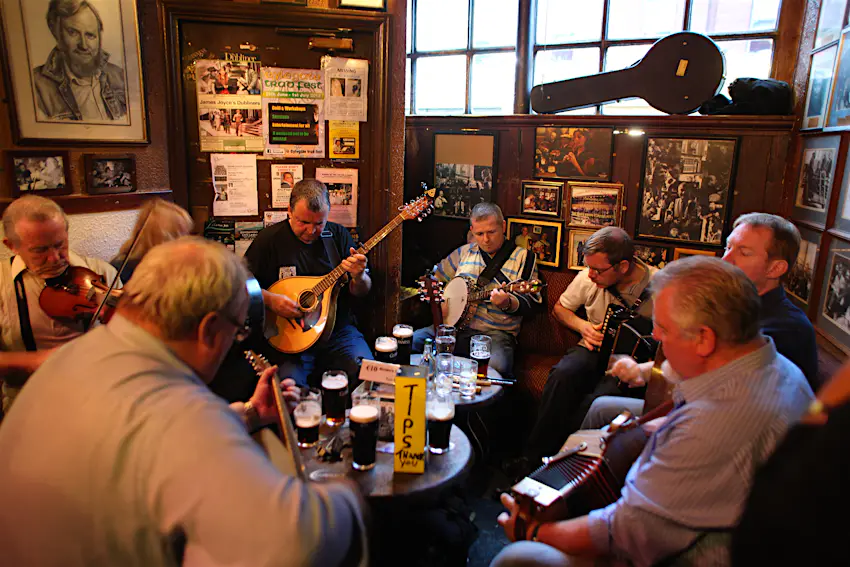 Features - ODonoghues-Irish-Pub-Trad-Music-Lonely-Planet-9c43f5749e17 Musicians gather for a session in O'Donoghues, Dublin © Tim Clayton / Corbis via Getty Image