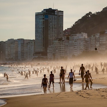 Features - Rio-top10-Copacabana_edit-f0b78278a874