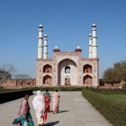 travel to agra