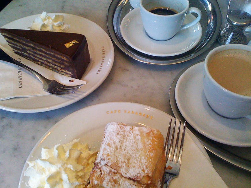 Pastries at Cafe Sabarsky. Image by Dan Dickinson / CC BY 2.0 