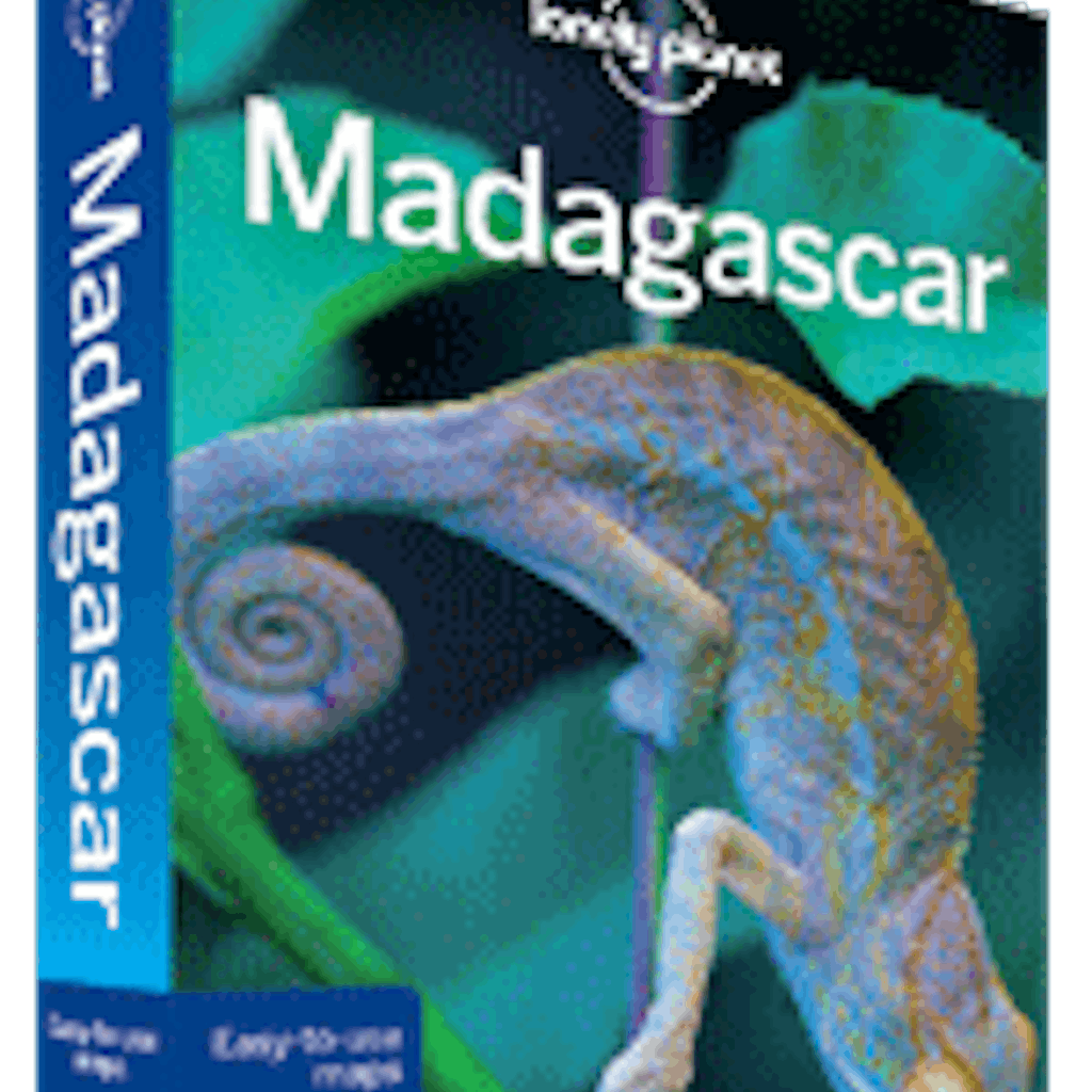 Features - Madagascar_travel_guide_-_7th_Edition_Large