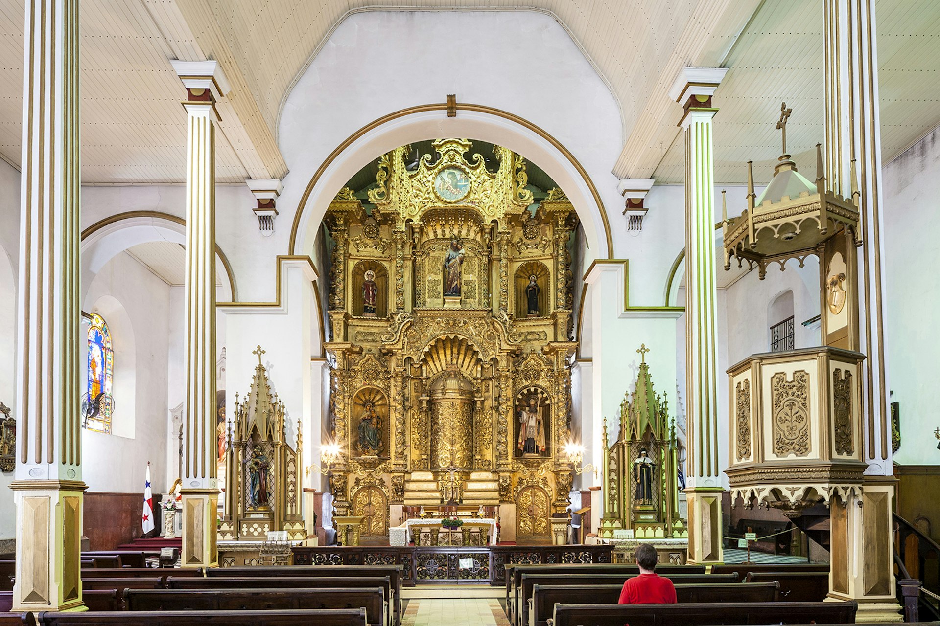 Features - Panama, Panama City, Plaza Independencia, historic district listed as World Heritage by UNESCO, Casco Viejo district, Barrio San Felipe, San Jose Church from 1677 and its gilded altar with gold leaf Baroque