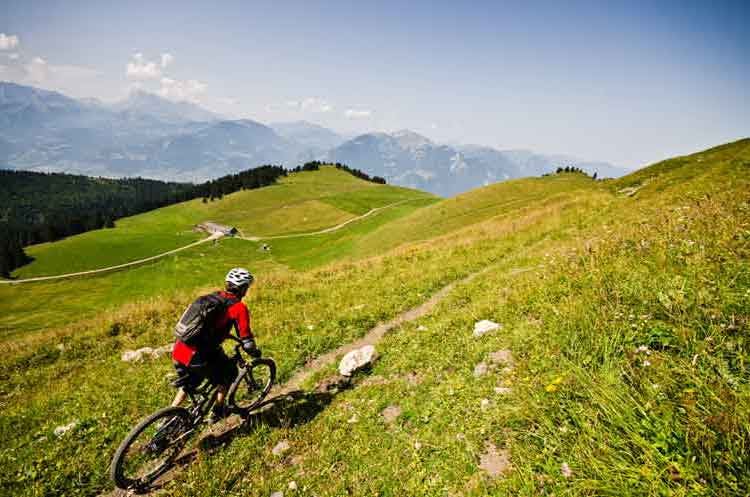 Features - Avoriaz-back