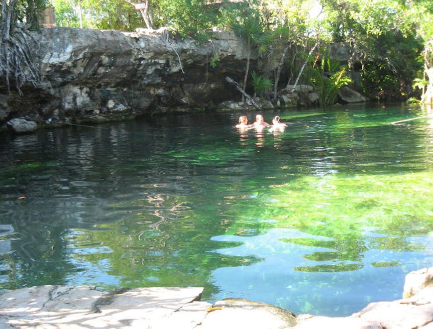 Swim in a sinkhole at cenote Cristalino. Image by William / CC-BY-NC-SA 2.0