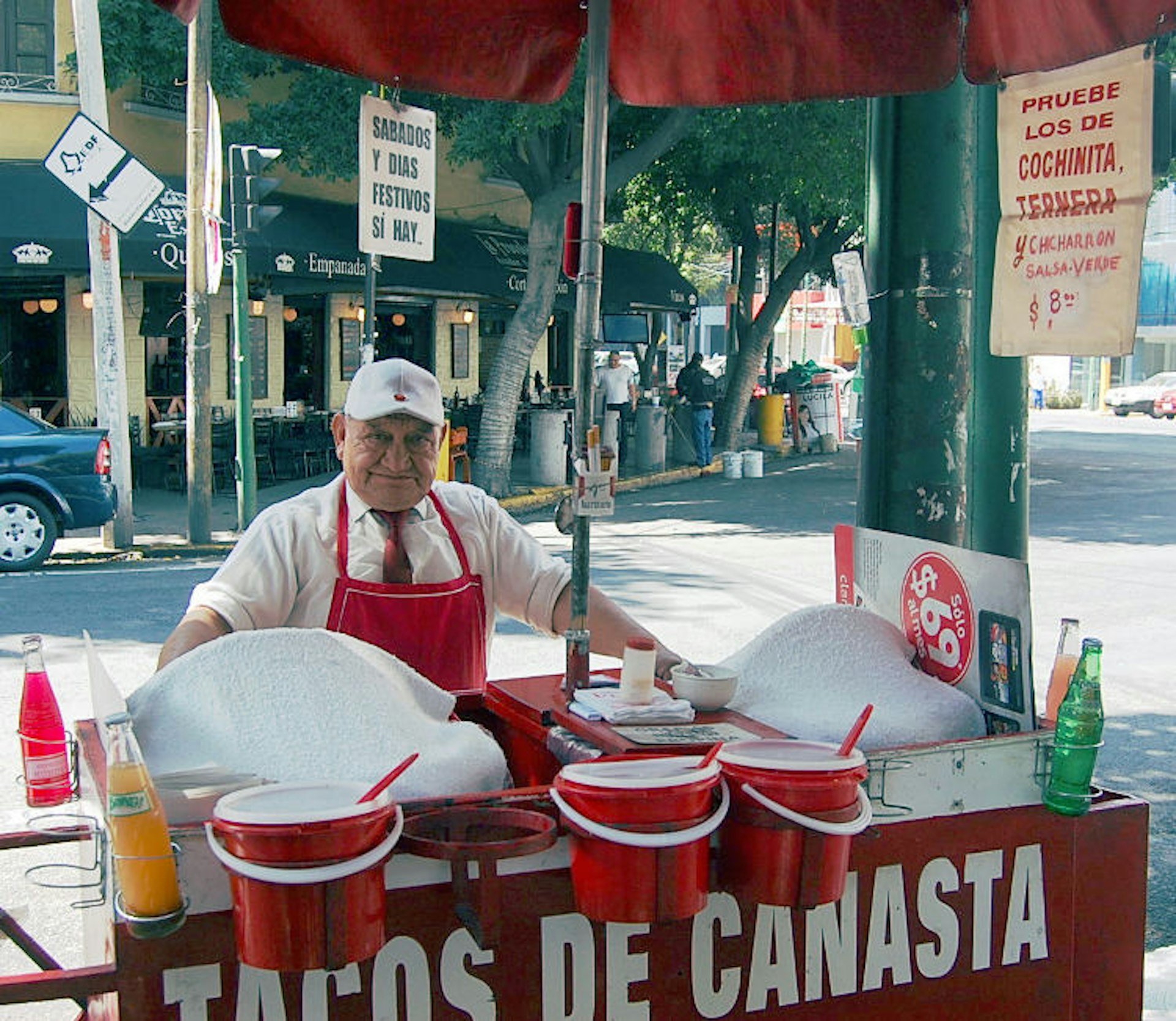 Tacos de Canasta from the affable Senor. Image by Katja Gaskell / Lonely Planet