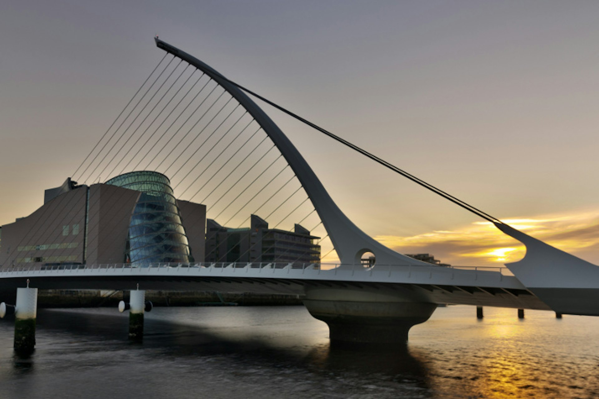 Samuel Beckett Bridge at dawn: waking up with a sore head isn't an excuse for a lie-in. Image by  Miguel Mendez / CC BY 2.0