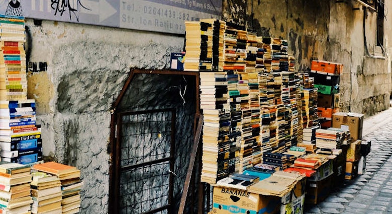 Booksellers line the back streets of Cluj-Napoca. Image by Mark Baker / Lonely Planet