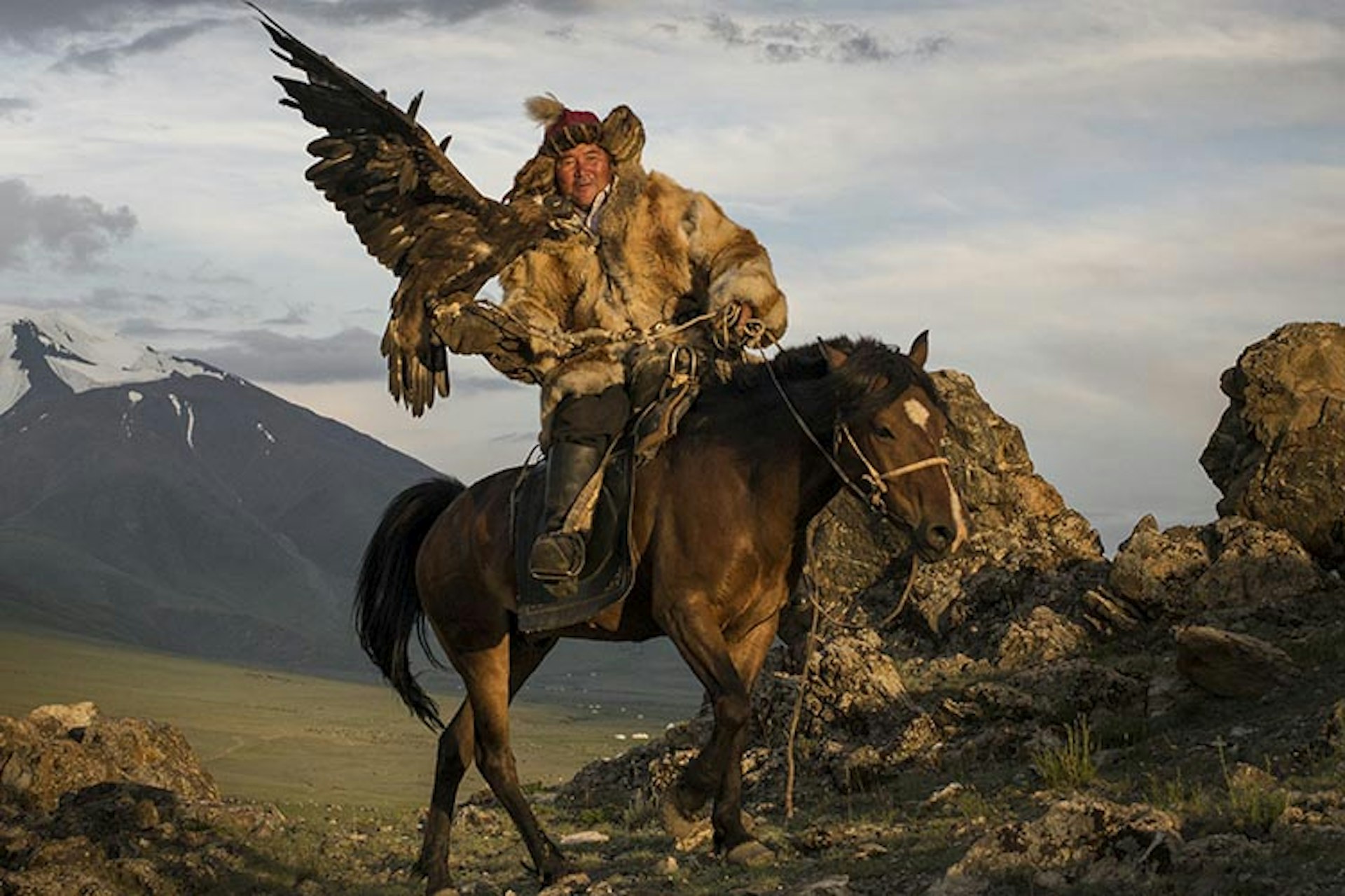 Hunters and eagles stay together for almost a decade. Image by David Baxendale / Lonely Planet