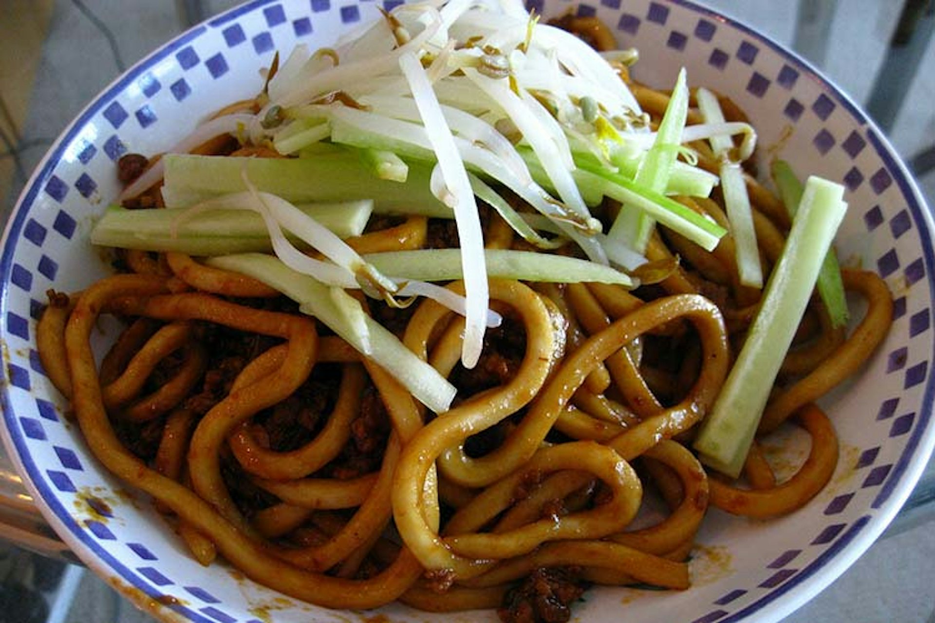 Fresh Zhajiangmian with spring onions and sprouts. Image by Glen MacLarty / CC BY 2.0