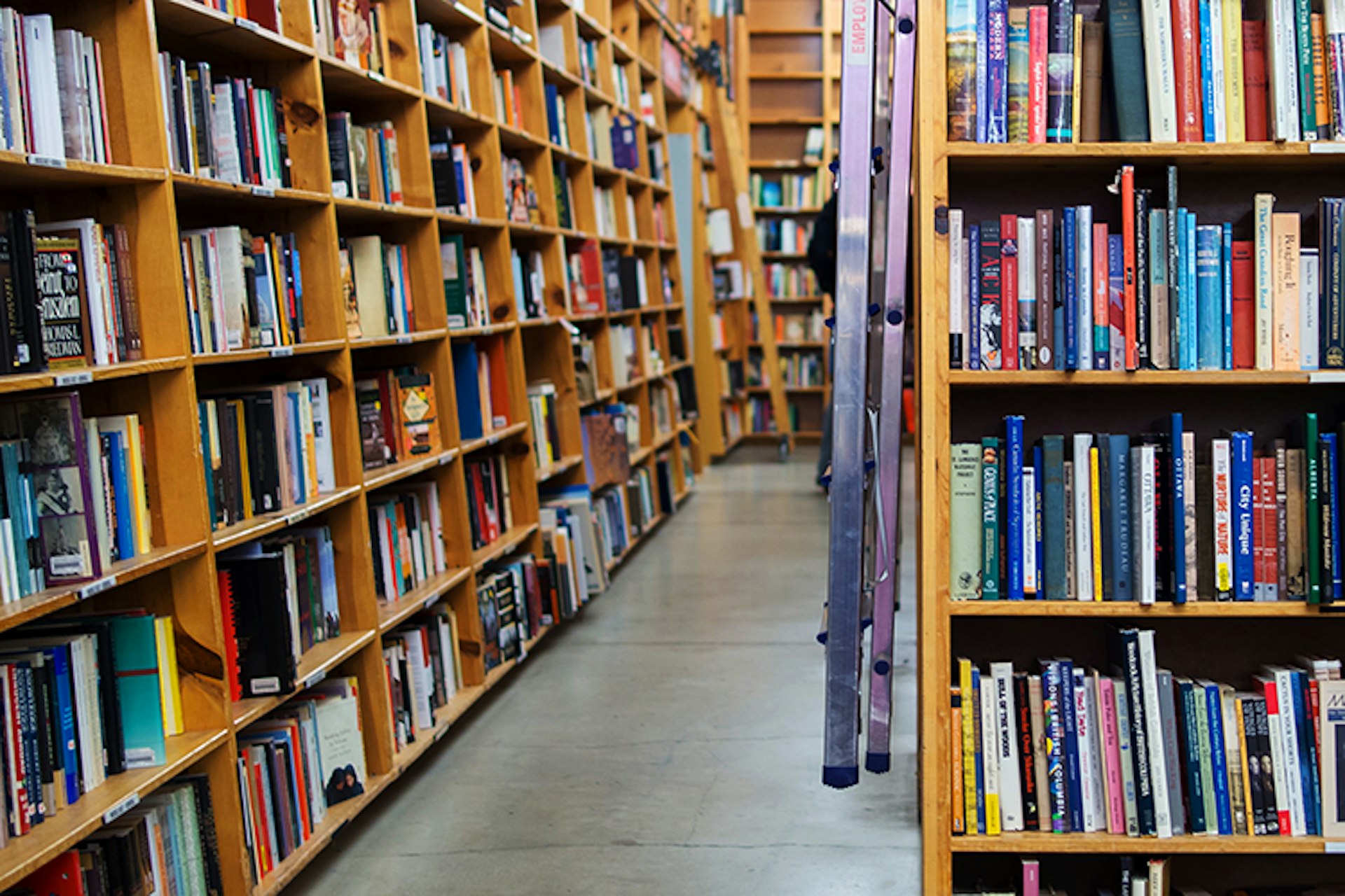 Powell's City of Books is said to be the largest new and used bookstore in the world. Image by Kenny Louie / CC BY 2.0