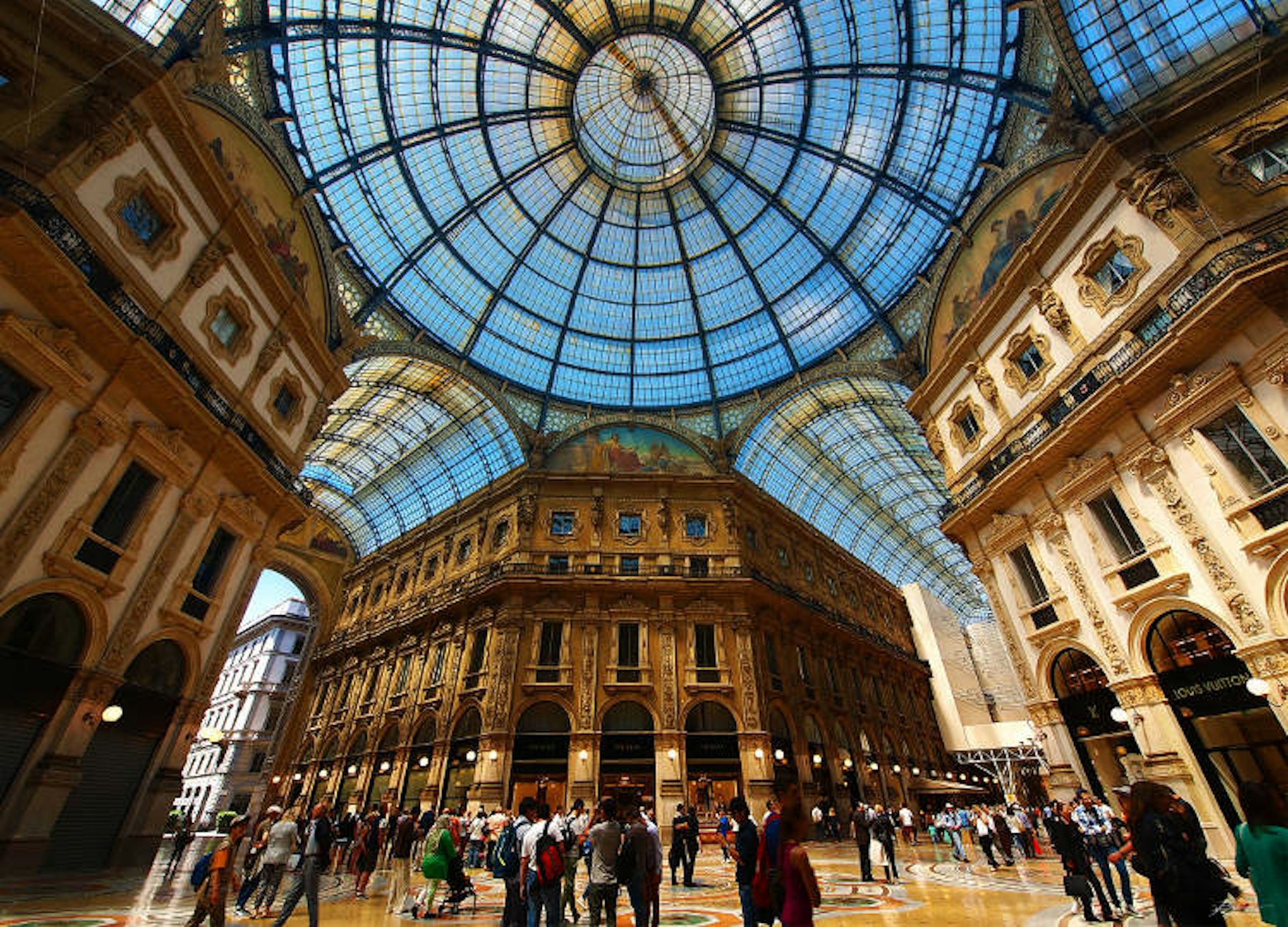 Louis Vuitton Milano Galleria V. Emanuele II Store in Milano