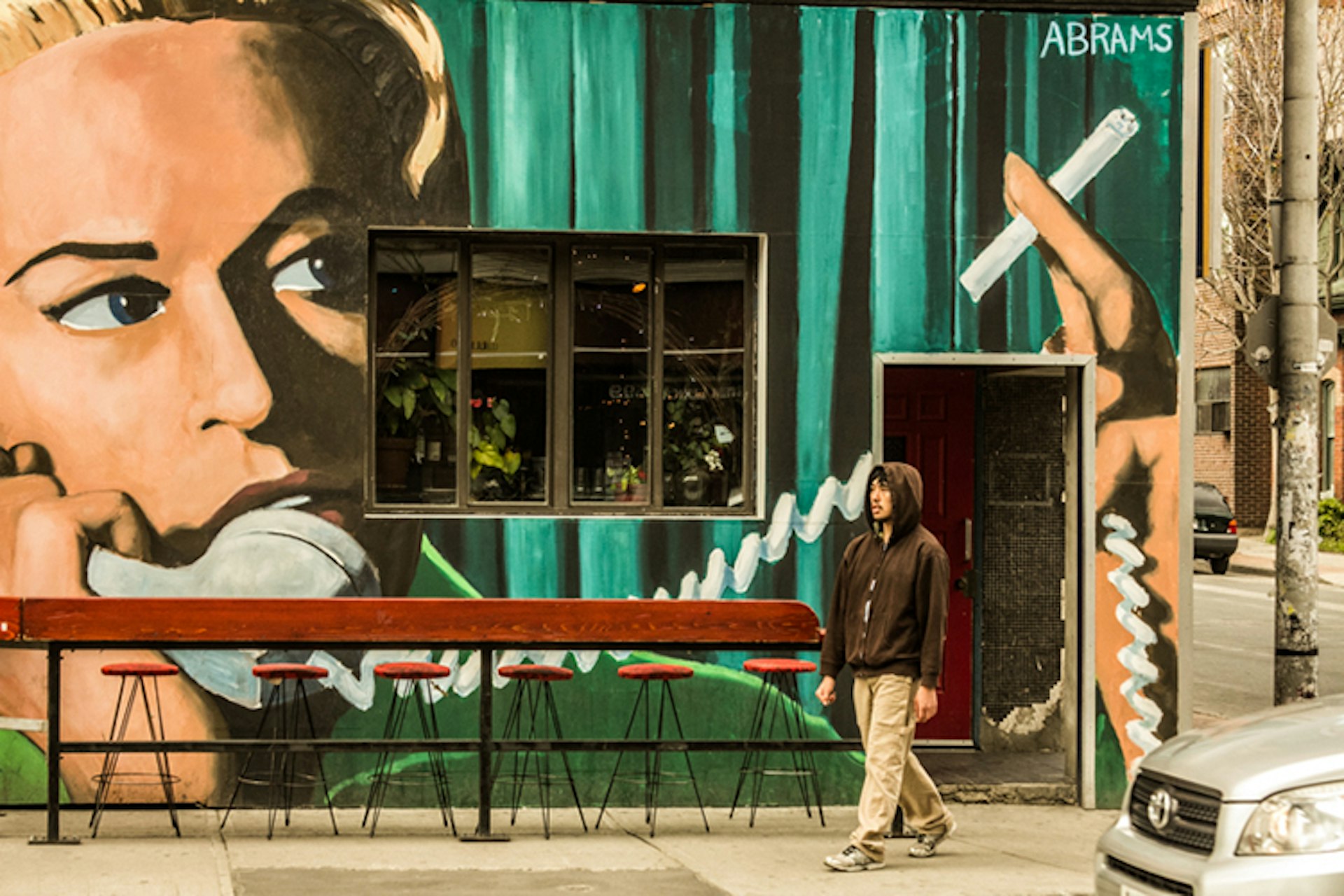 A man on Queen Street West. Image by Bahman / CC BY 2.0