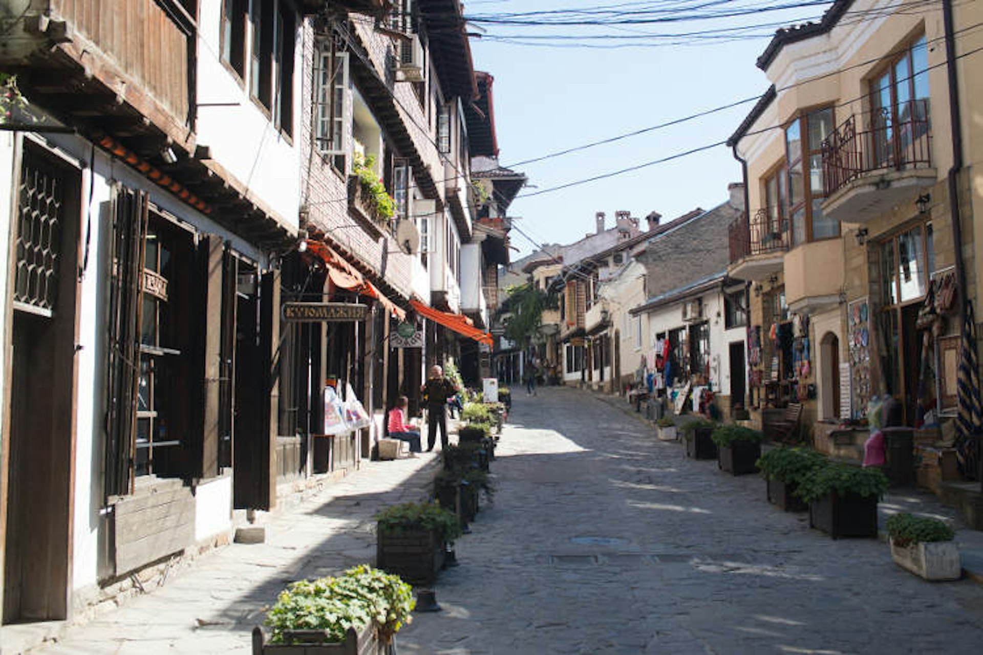 The ‘street of arts’ in Veliko Tarnovo. Image by Andrey / CC BY 2.0