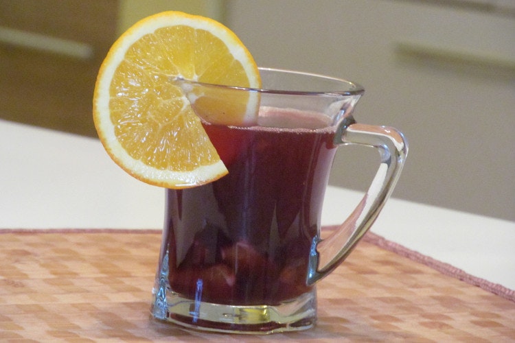 Kuvano vino (mulled wine) is a popular drink in winter. Image by Ivana Sokolović / CC BY 2.0