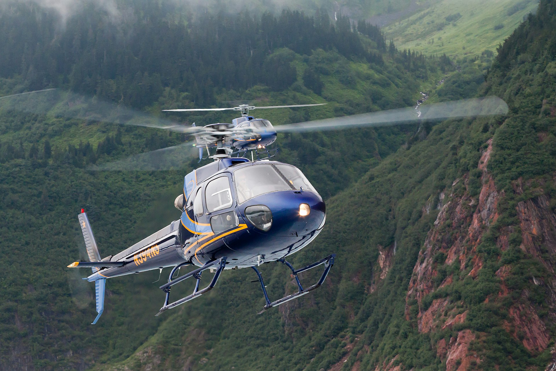 A helicopter landing near Tongass National Forest. Image by Alan Wu / CC BY-SA 2.0