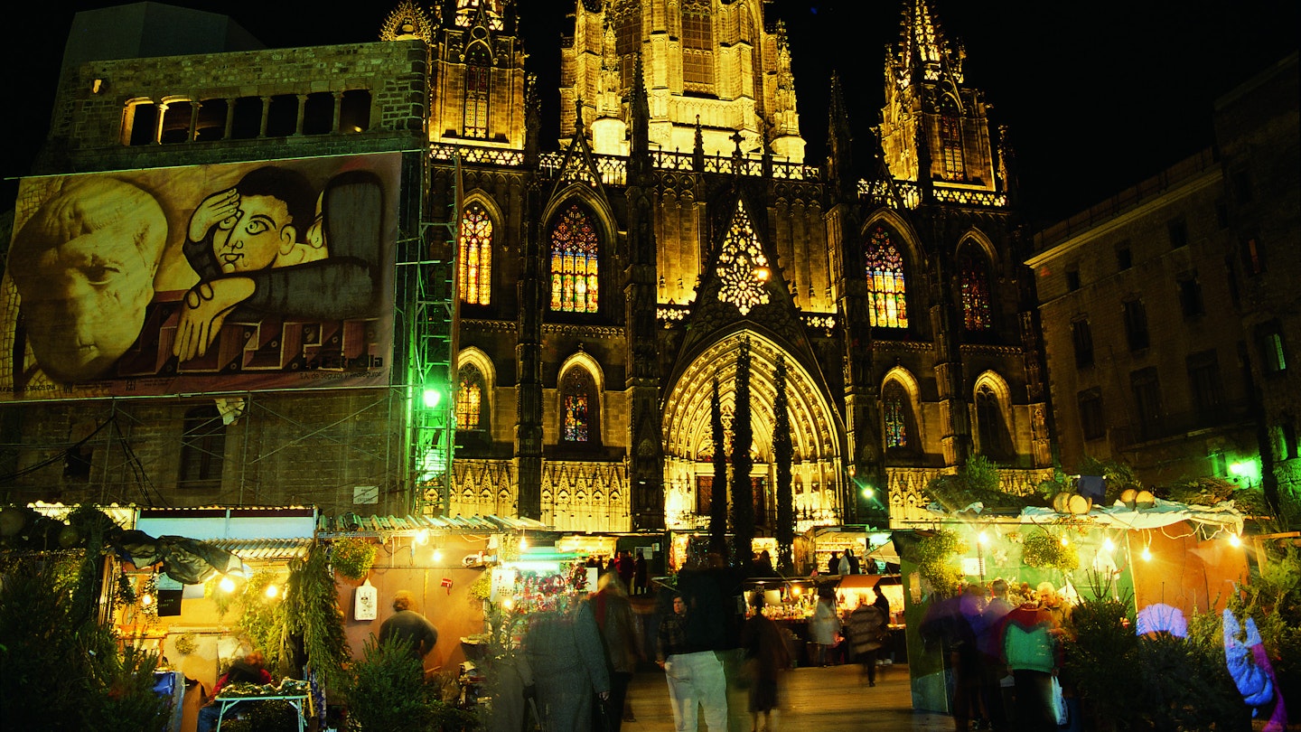 The traditional christmas market at the Catedral. Image by Barcelona Tourism